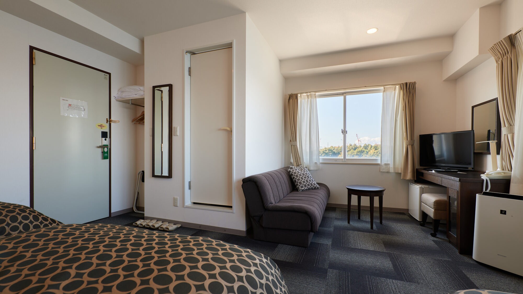 Triple room