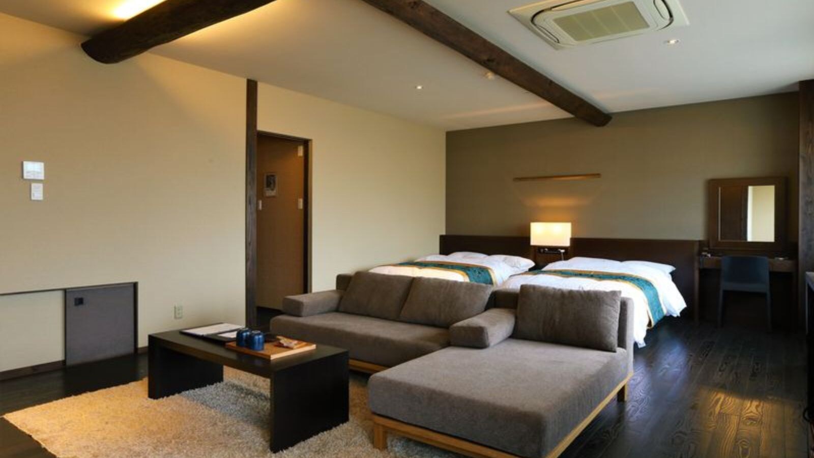 Suite room with semi-open-air bath "Ichimatsu"