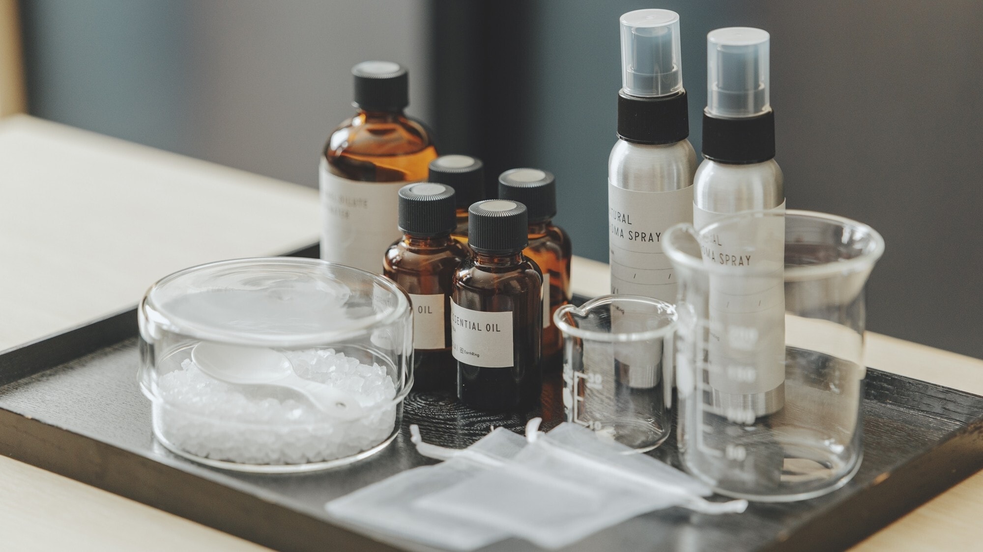 [Herbal Room] A special fragrance created in collaboration with EarthRing, an aroma distillery located in the prefecture.