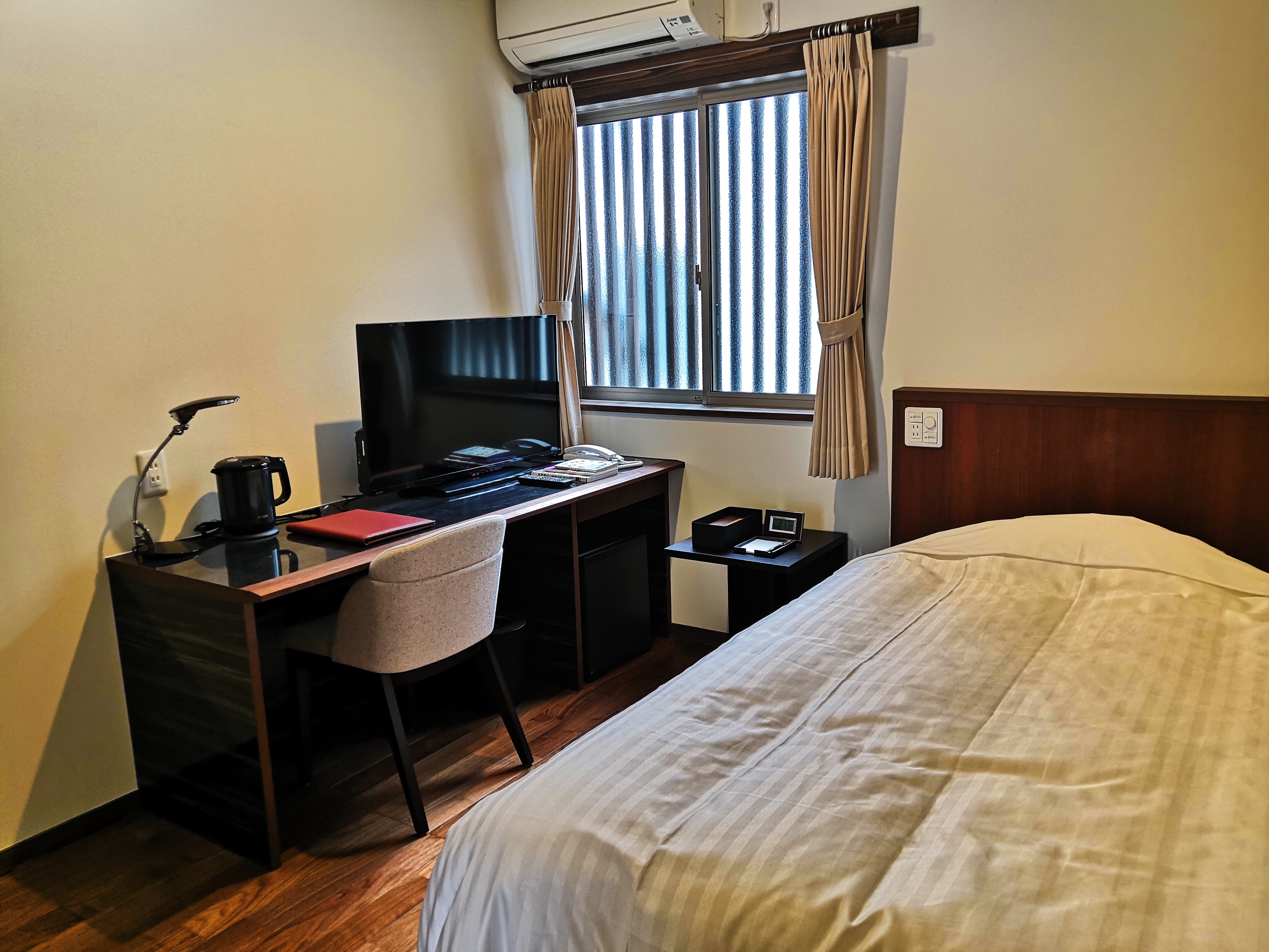 Standard single room