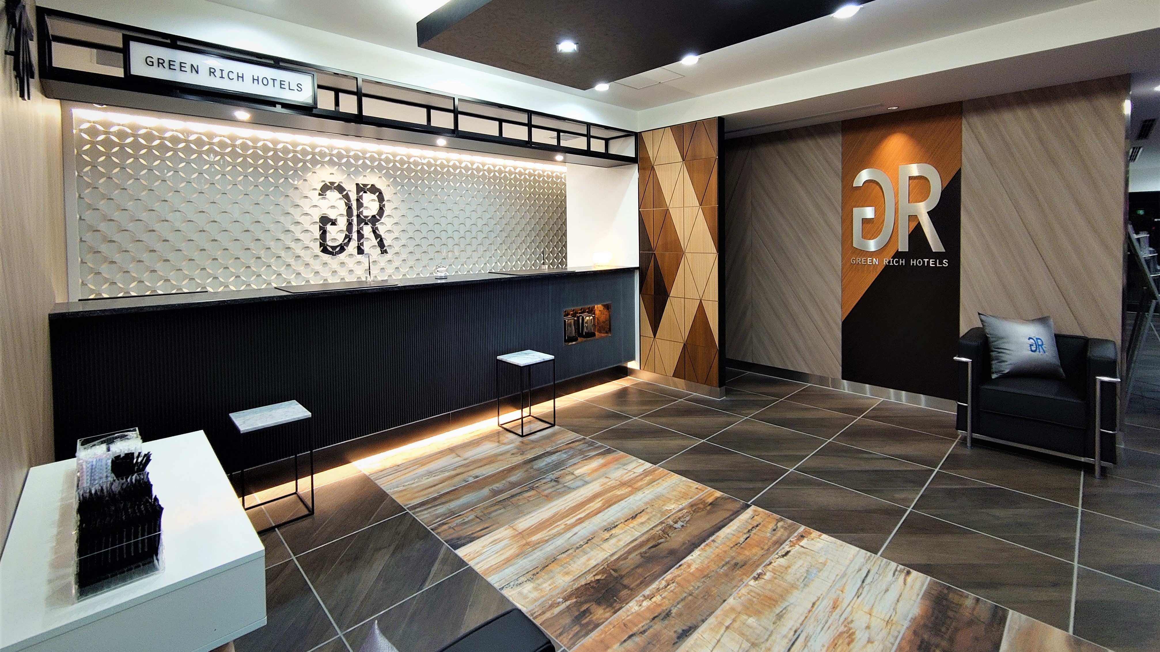 2F lobby