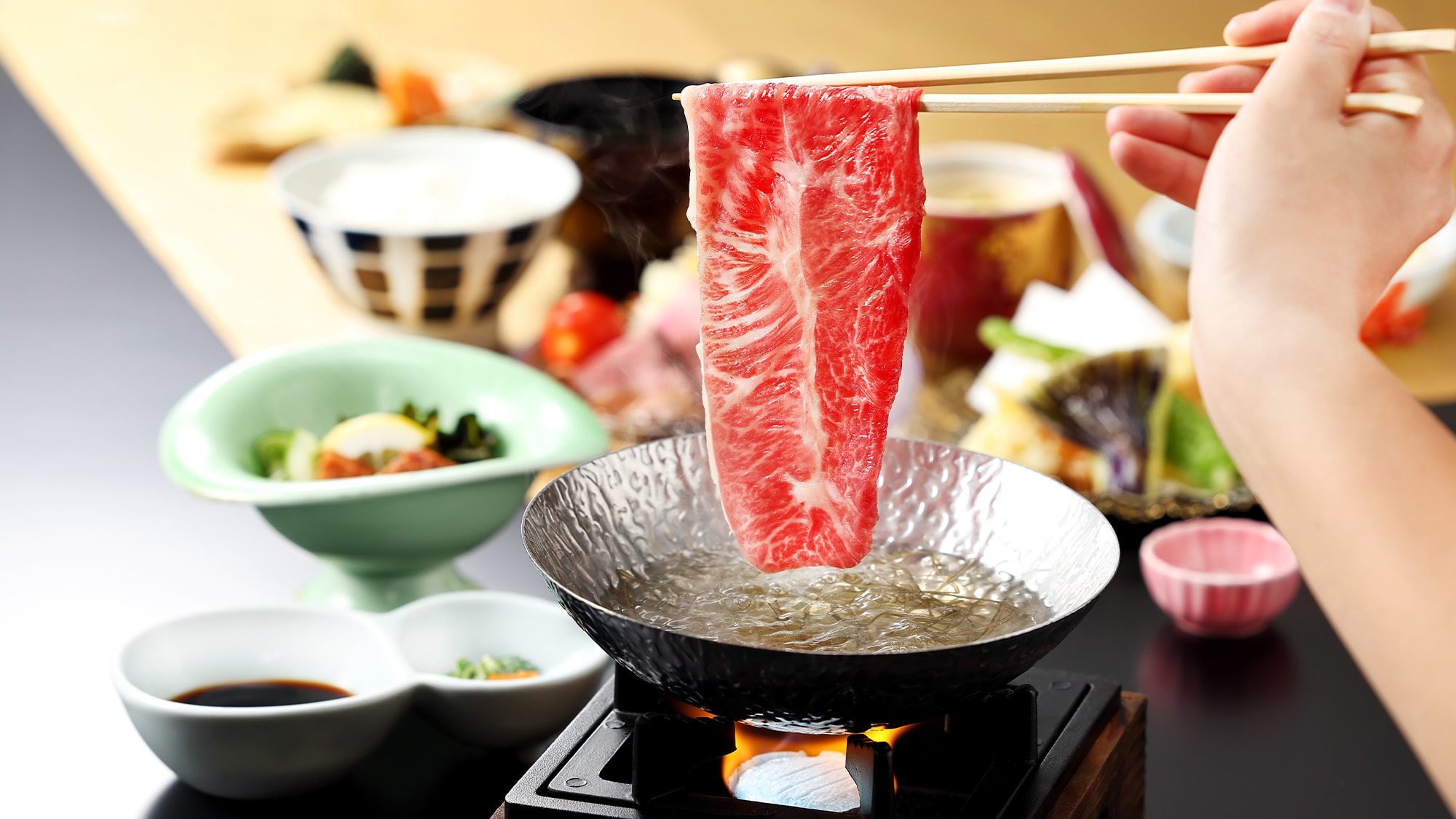 Paket Shabu-Shabu Daging Sapi Hitam dan Babi Persik ala Jepang