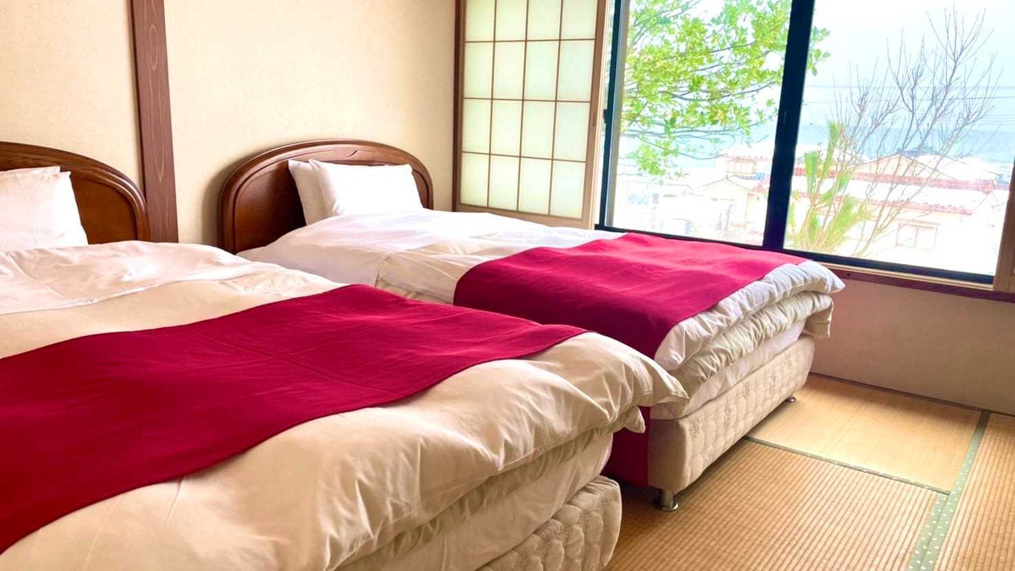 Non-smoking Japanese-style room with twin beds