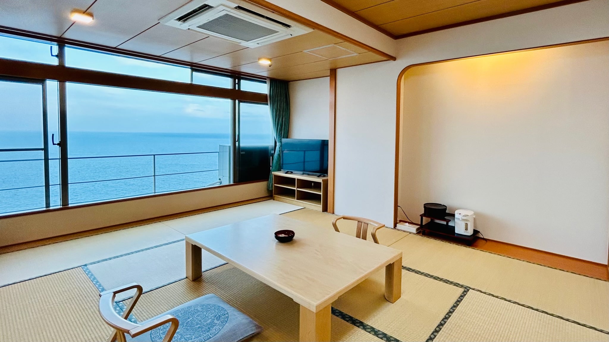 [Gedung Yamagami/Bebas Rokok] Kamar bergaya Jepang-Barat (sisi Samudra Pasifik)