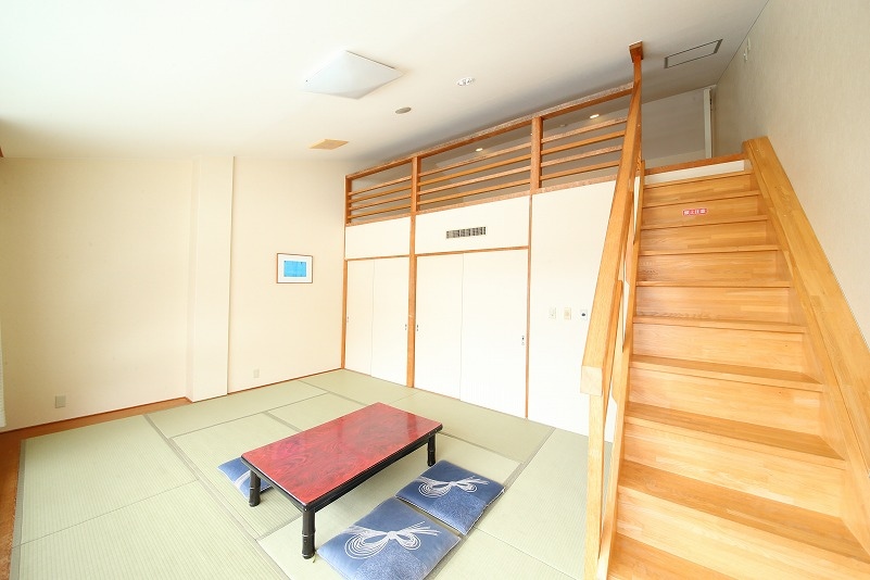 West Wing Loft Large Room