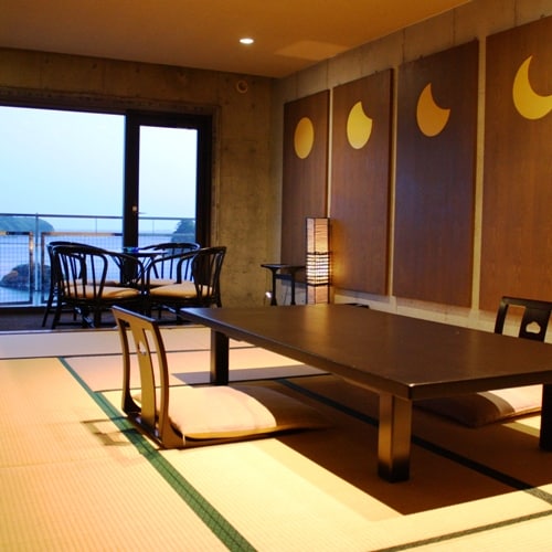 Kamar bergaya Jepang dengan 12 tikar tatami