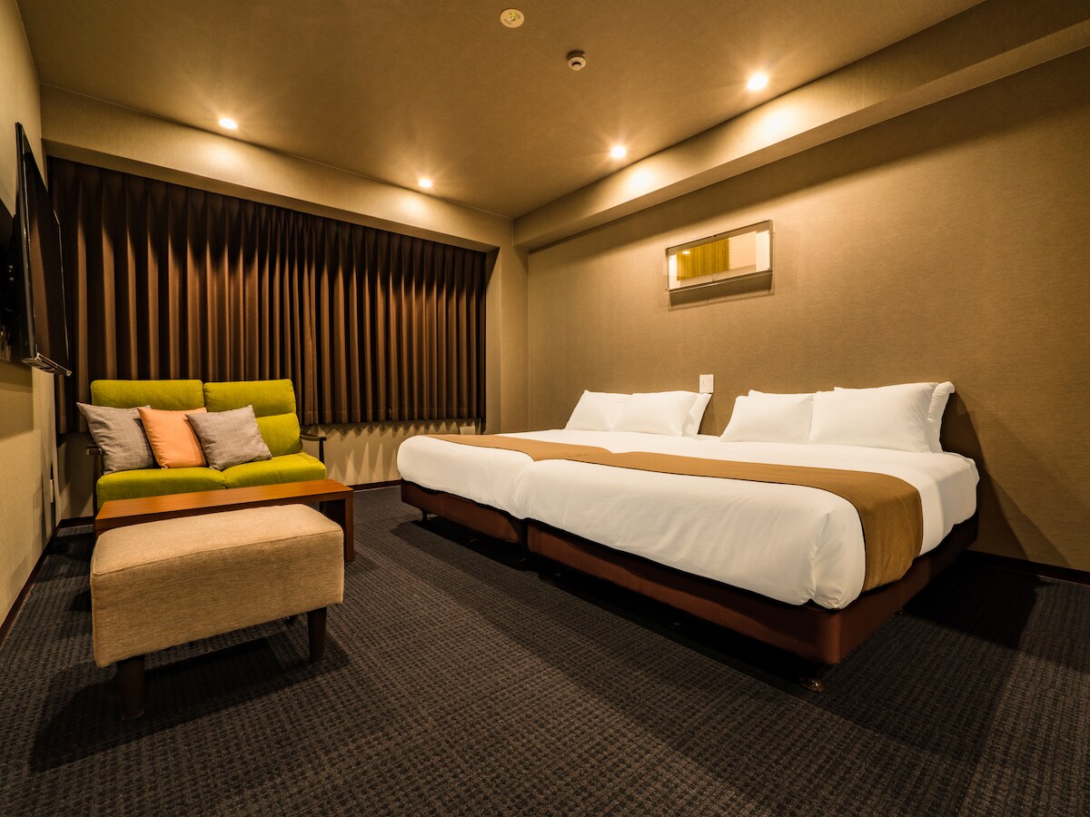 High floor club suite with spa bath