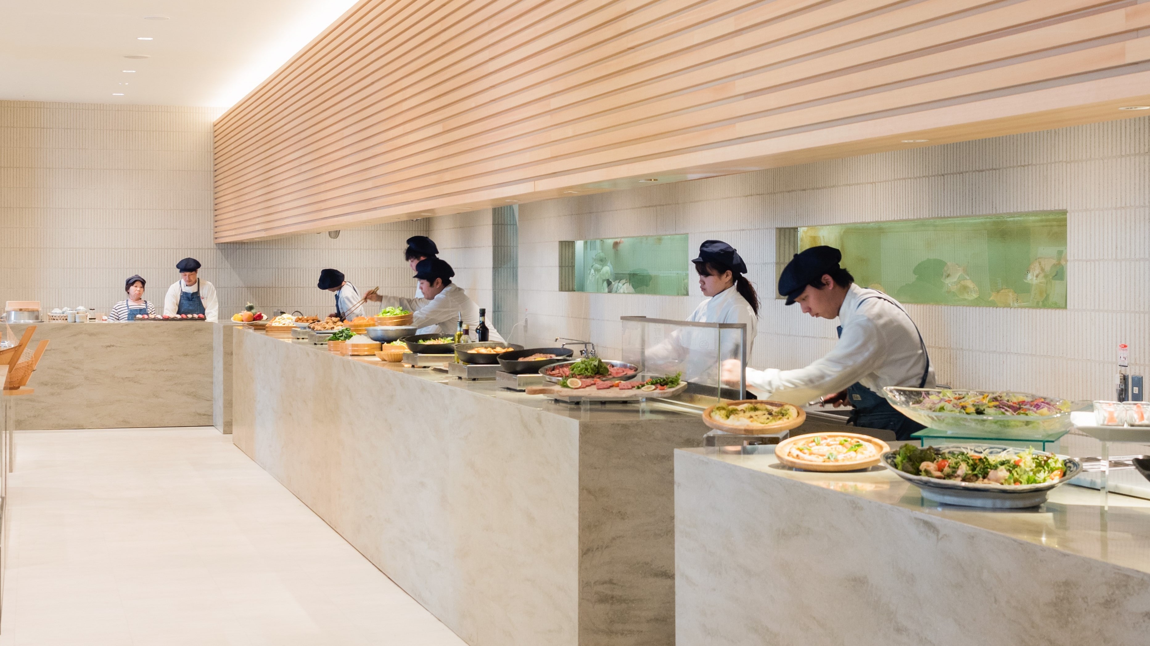 [Facility] by the ocean live kitchen