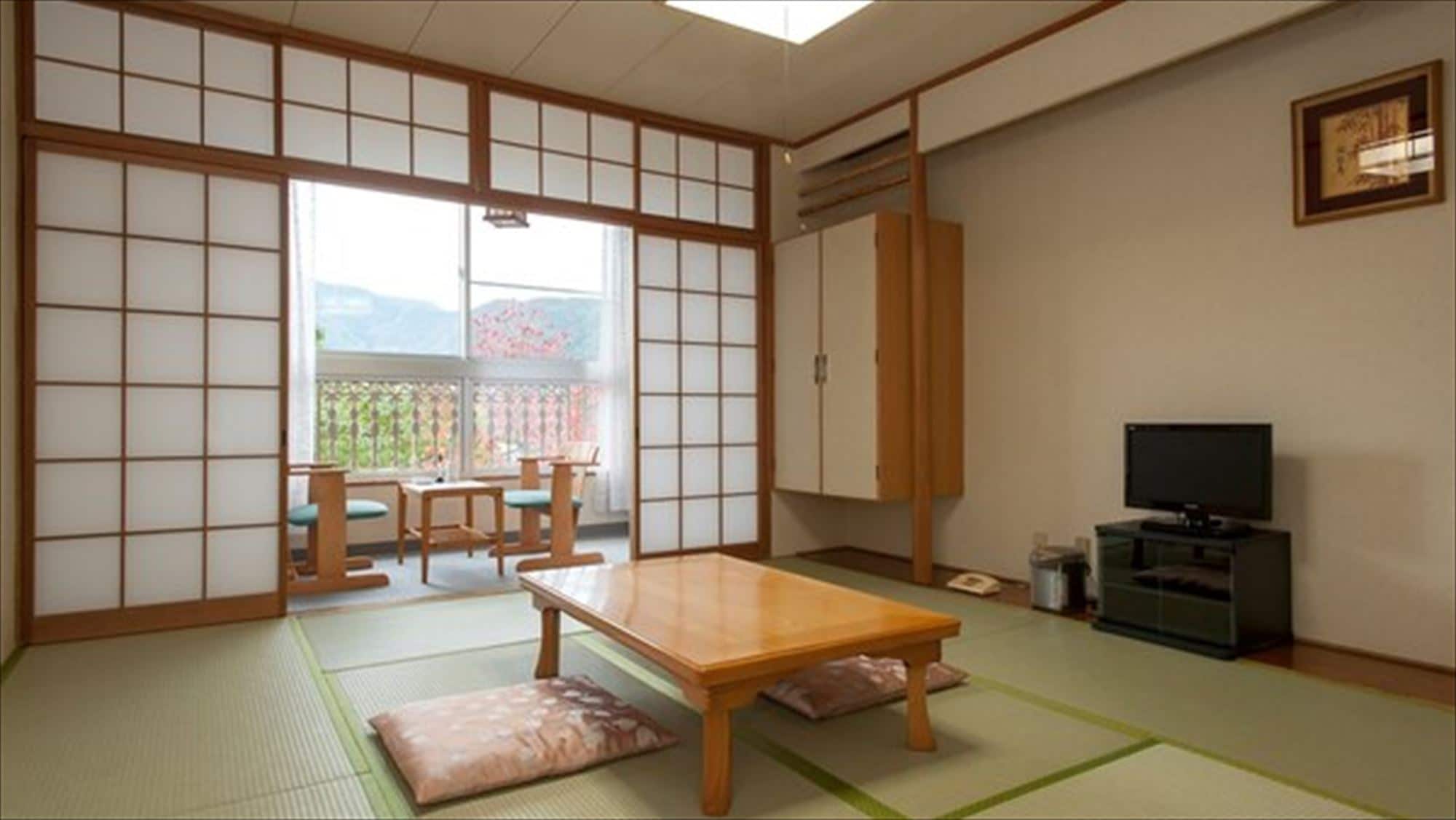 Japanese-style room