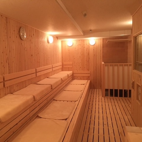 The hotel's proud large sauna. Sweat well and refresh your mind and body, and you will be rejuvenated.