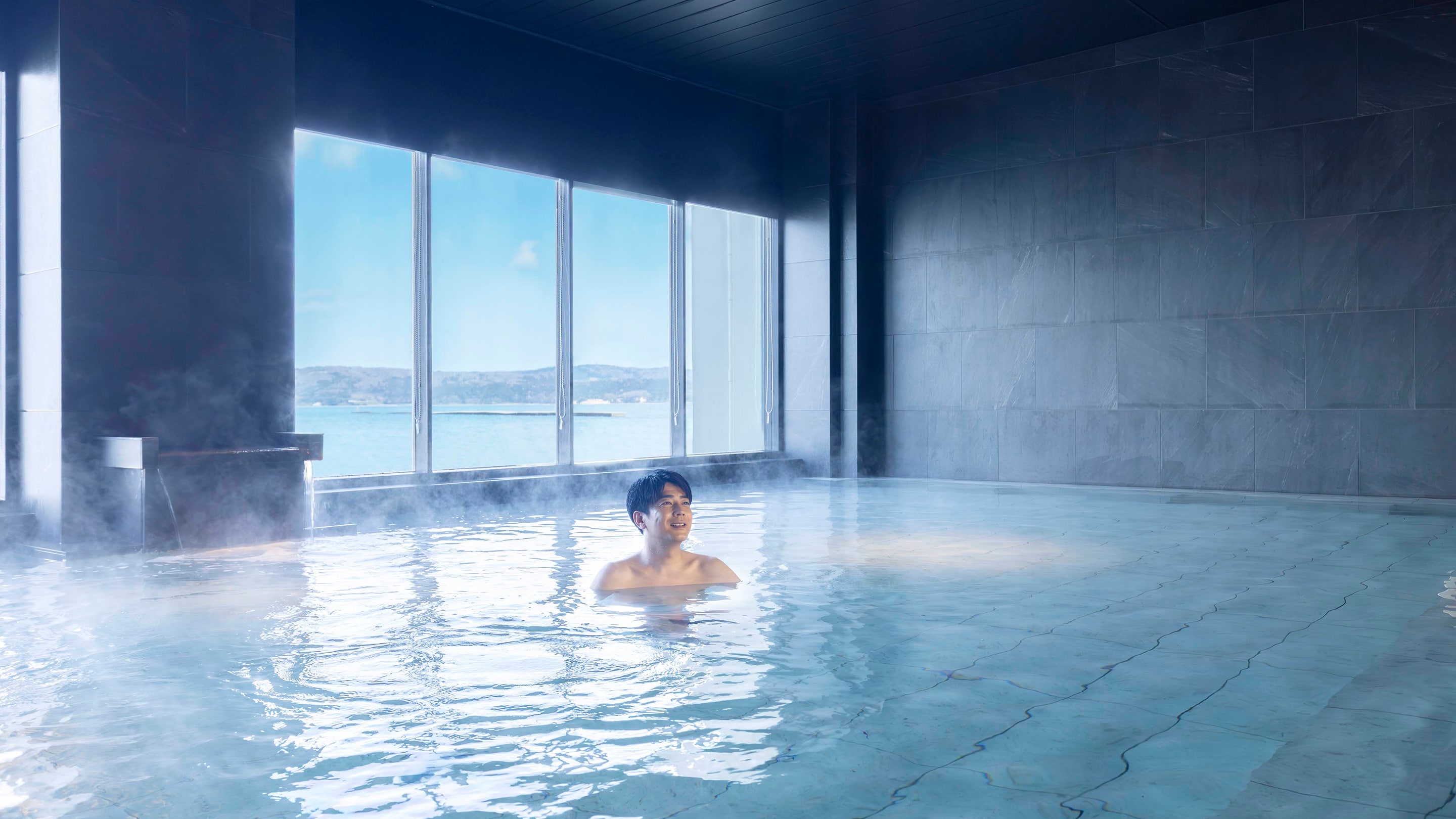 Men's large bath
