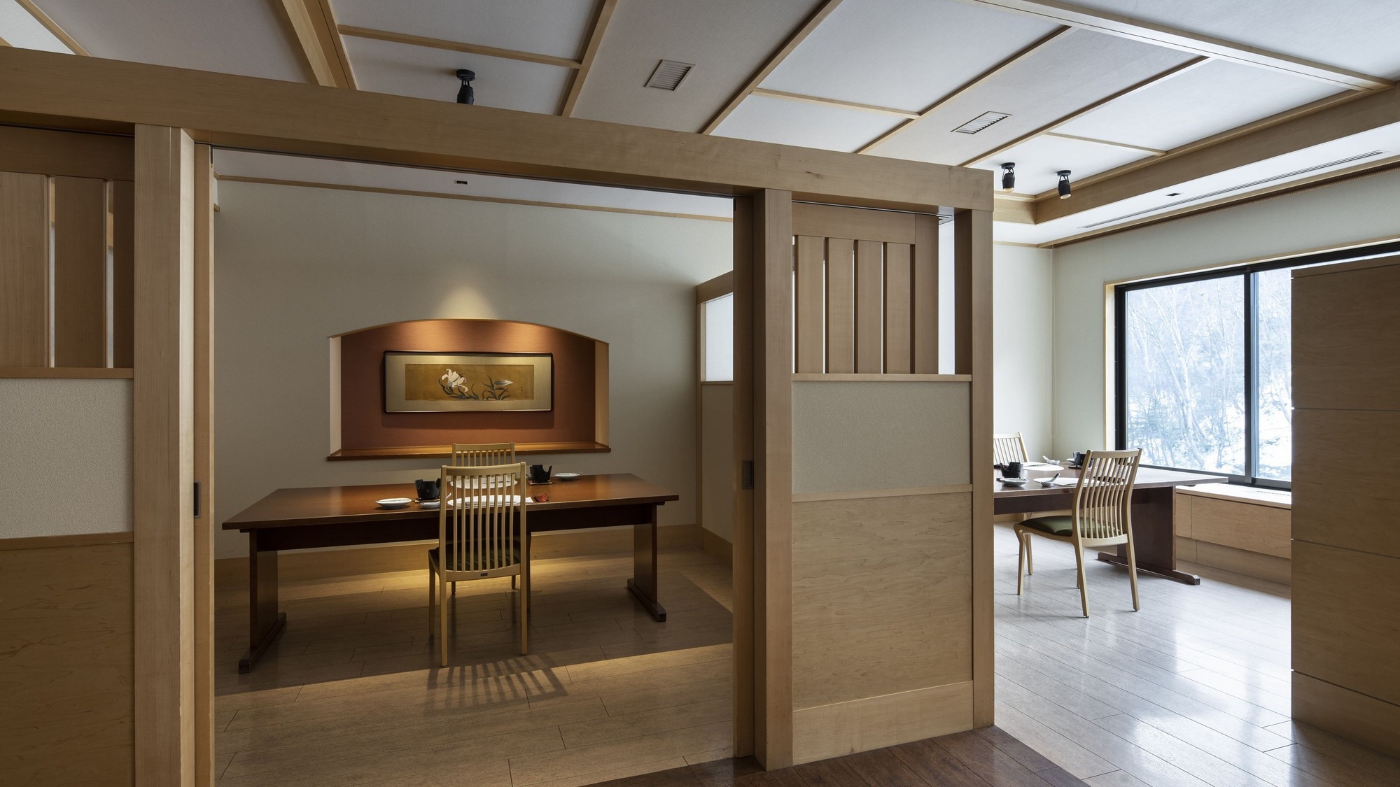 在現代日式半包間式餐廳享用輕鬆的餐點[Yu no Sato]