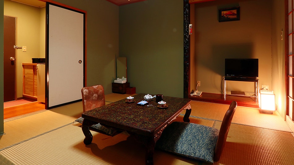 Japanese-style room (8 tatami mats) <Details>