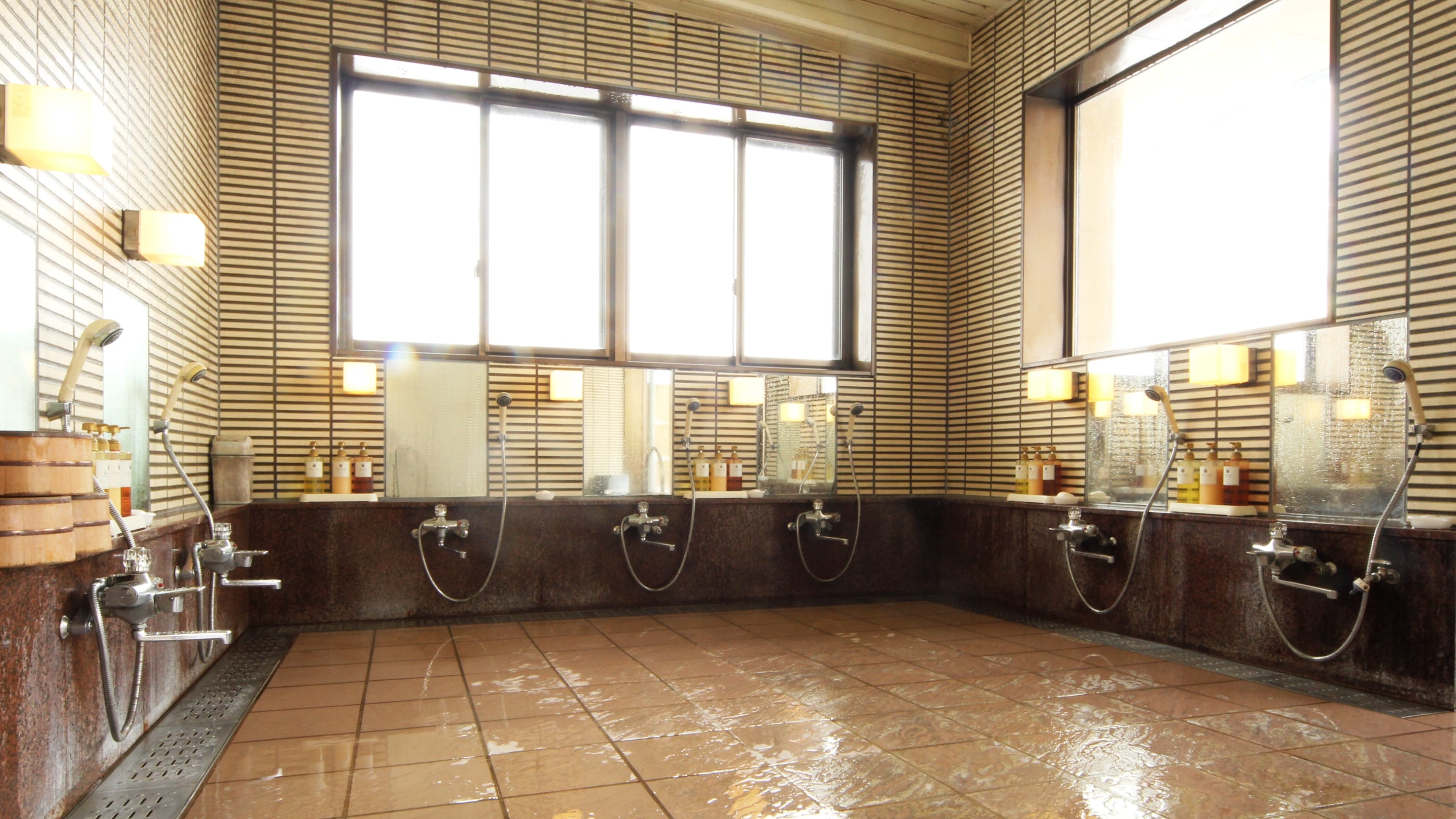 Indoor bath (women's bath)