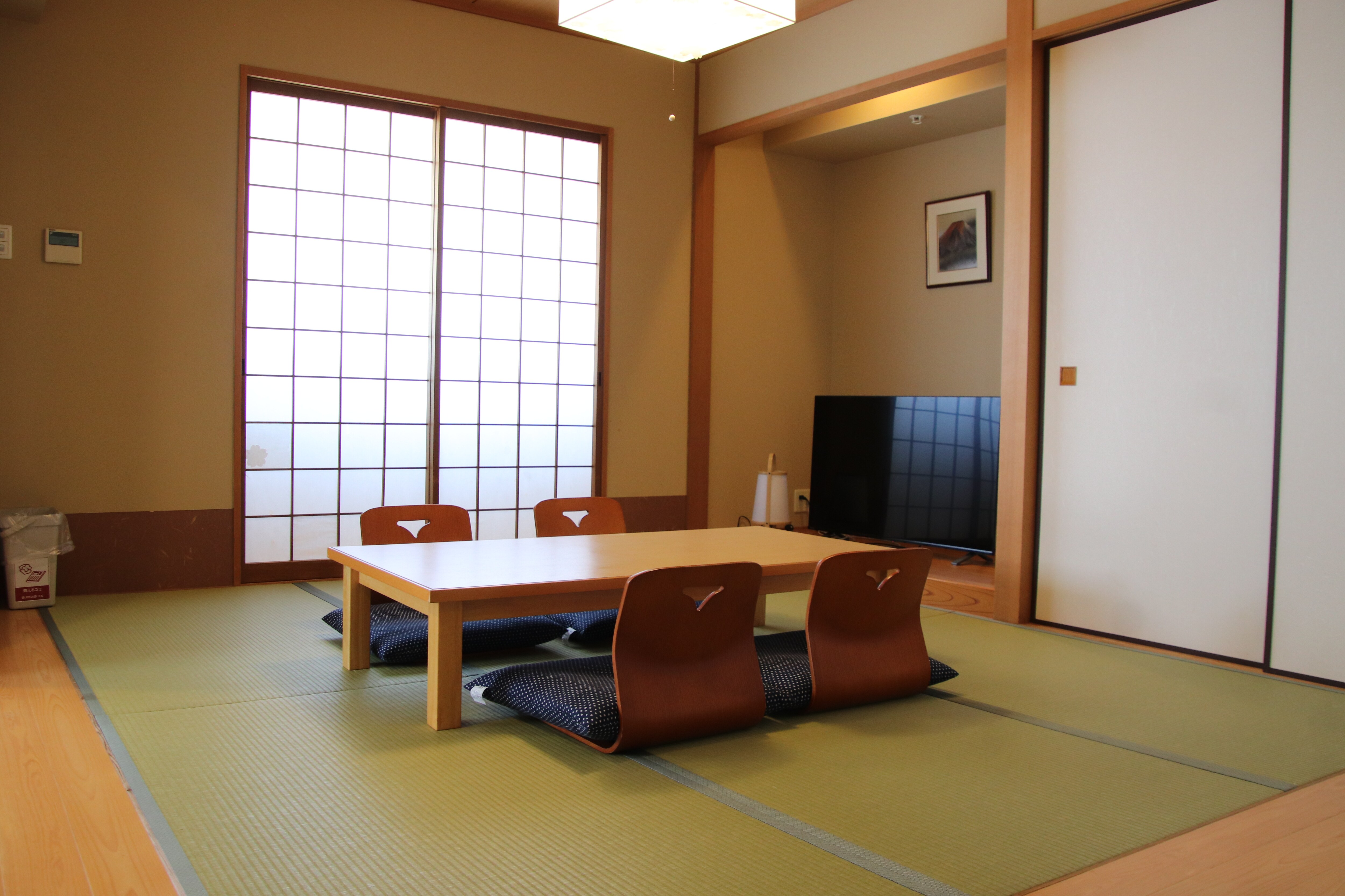 ห้องดีลักซ์ เตียงแฝด ห้องพักสไตล์ญี่ปุ่น-ตะวันตก