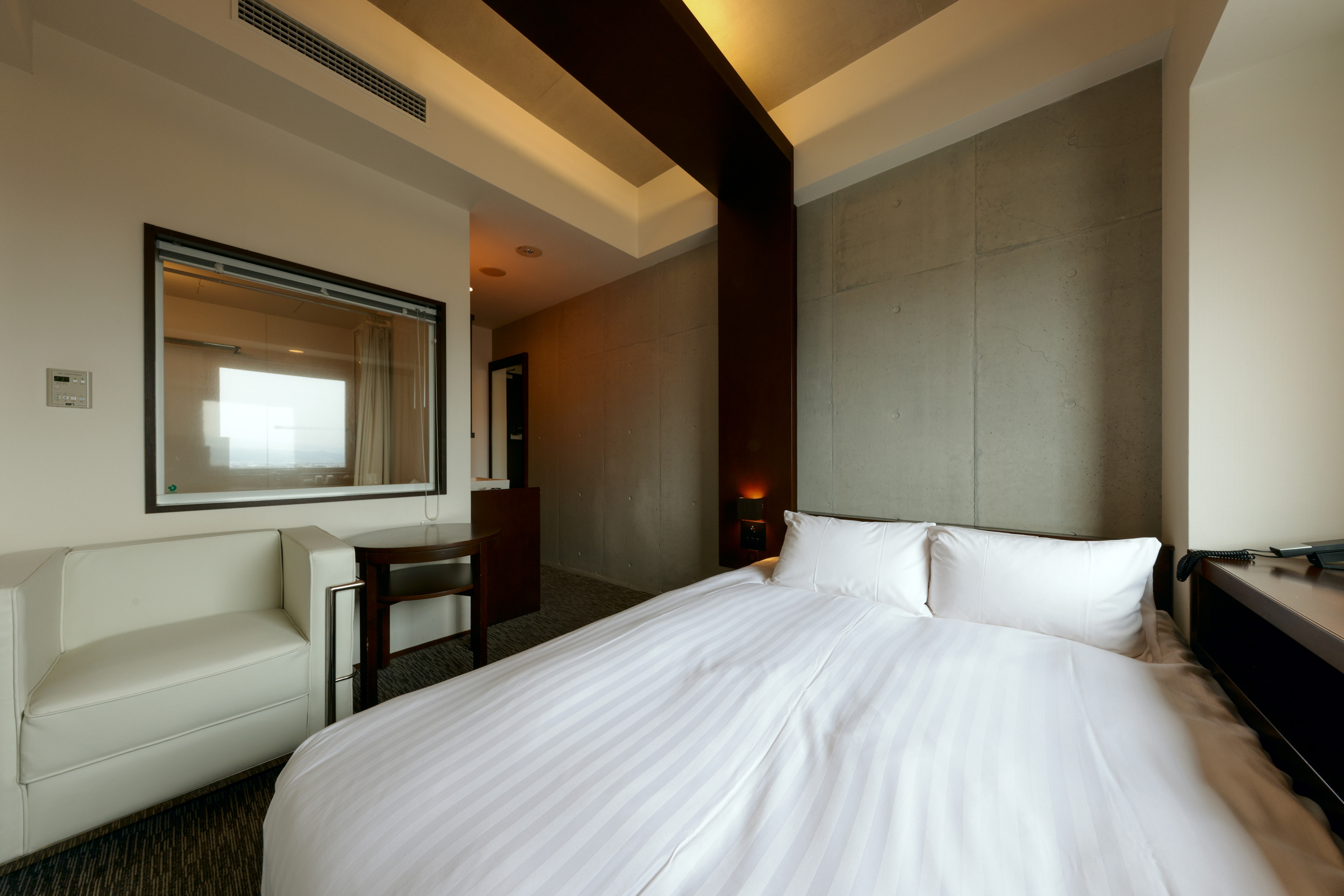 ห้องลำลอง เตียงใหญ่/ปลอดบุหรี่ (16 ตร.ม.)