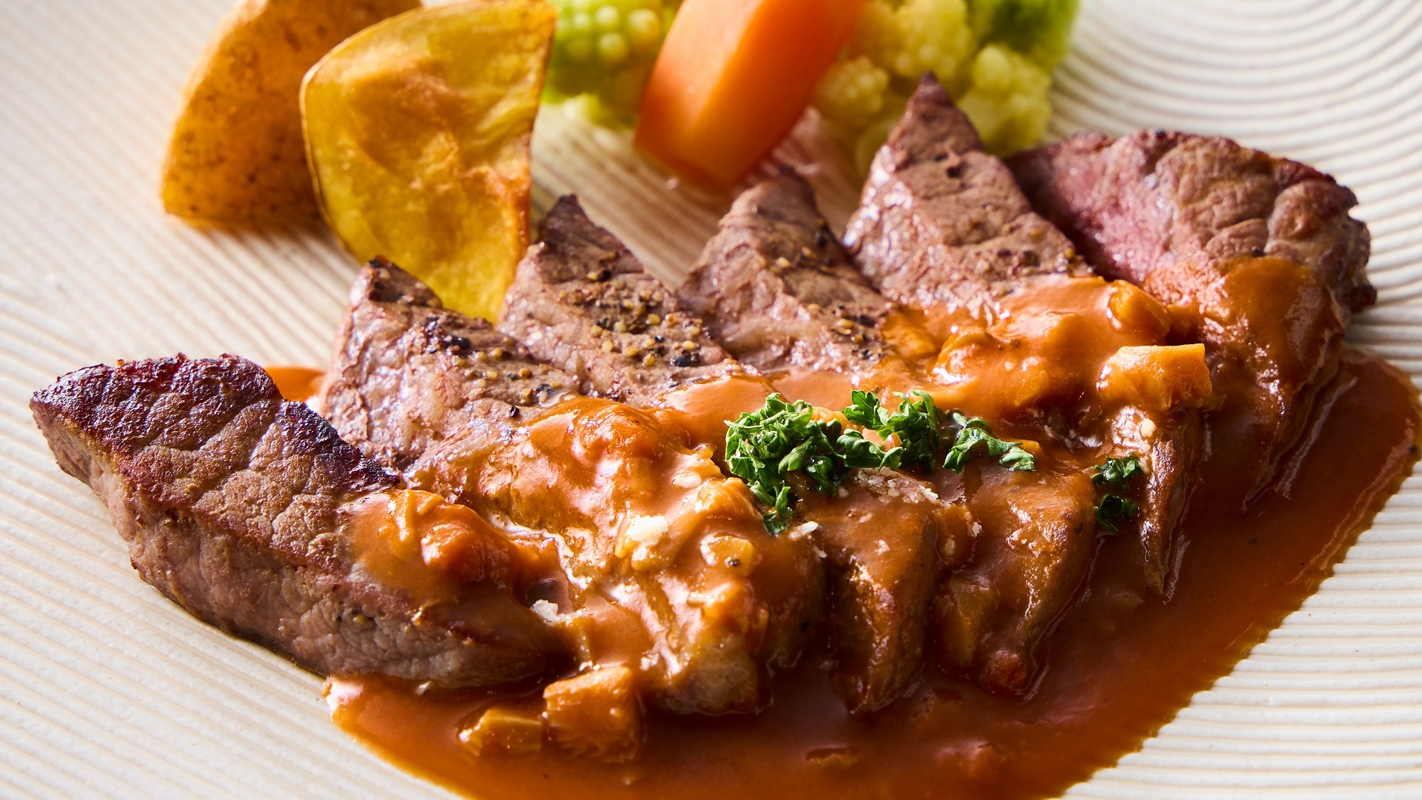 Miyabi Kizuna Kaiseki Meat Dish: Domestic beef tenderloin