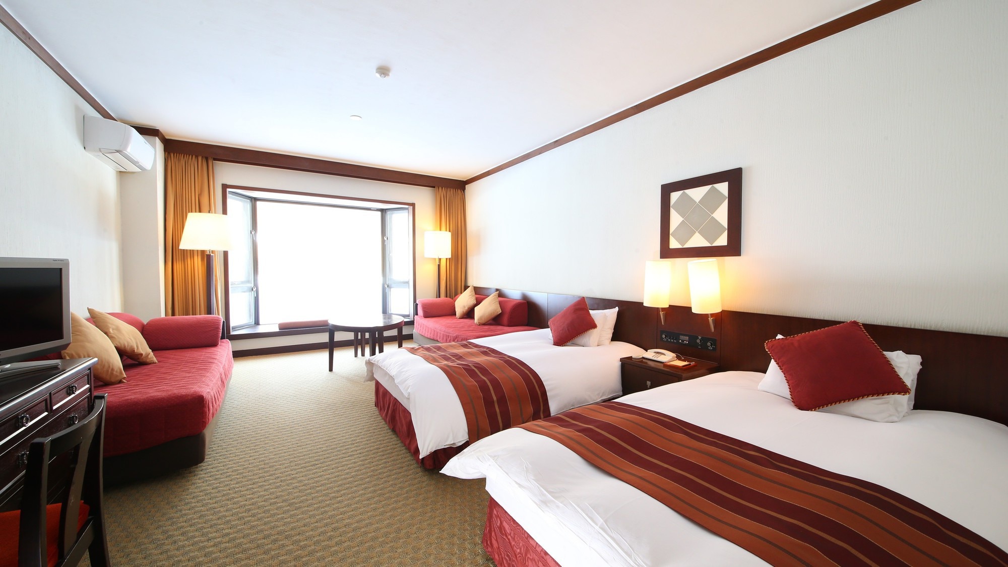 【高級雙床房】38平方米的寬敞空間，讓您盡享舒適住宿。