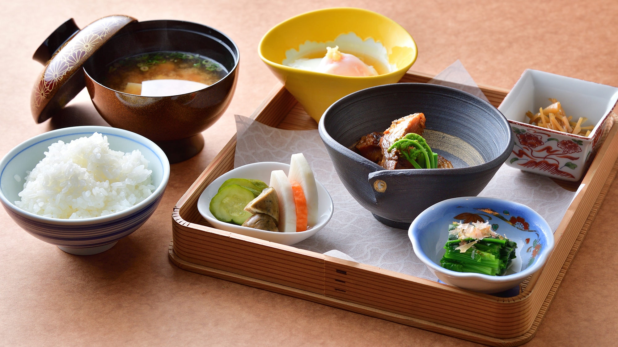 아침 식사 요리의 예