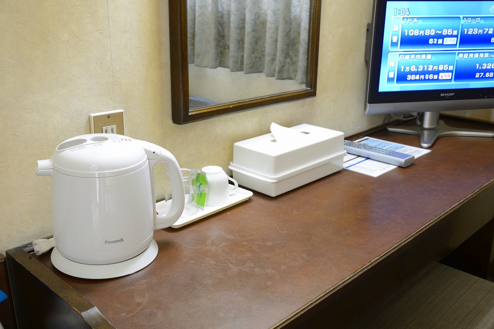 Guest room desk 210629