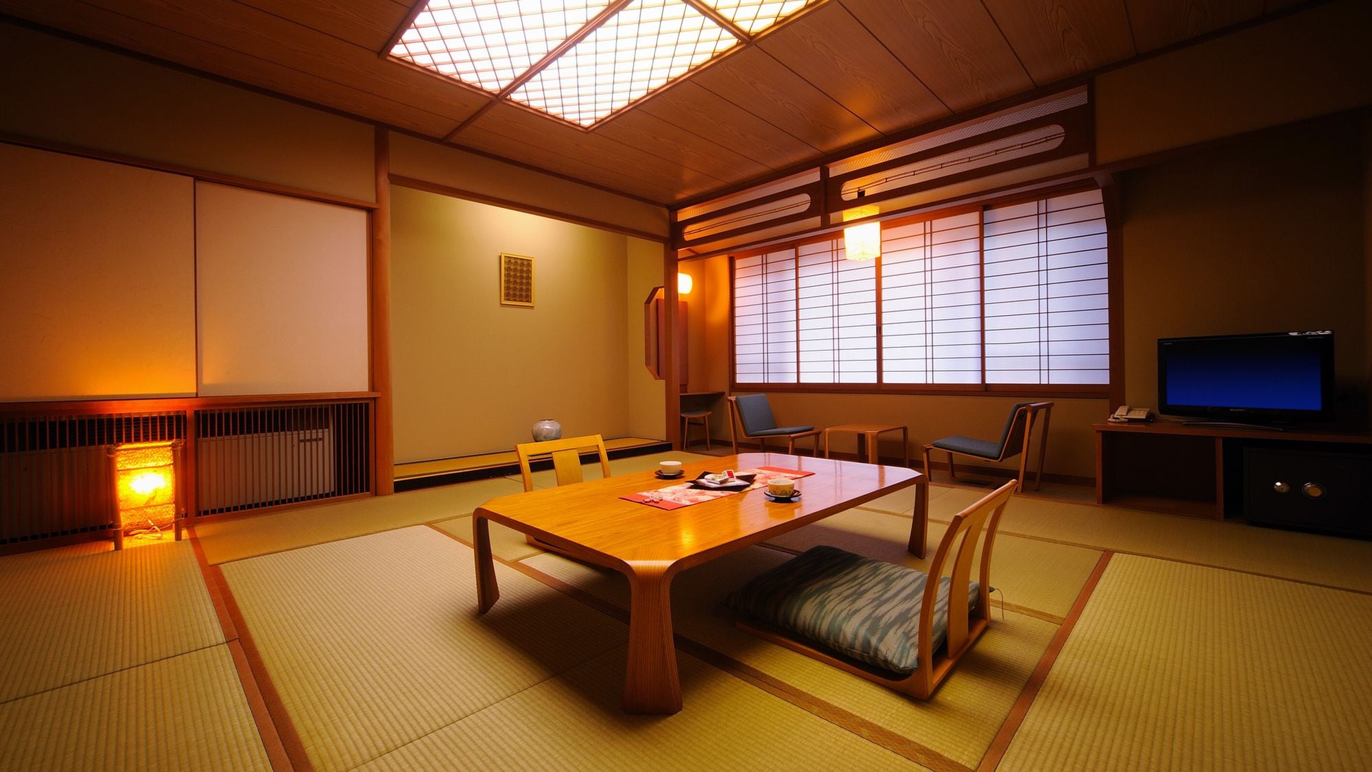 [Main building Japanese-style room] Standard Japanese-style room. Individual air conditioning and air purifier.