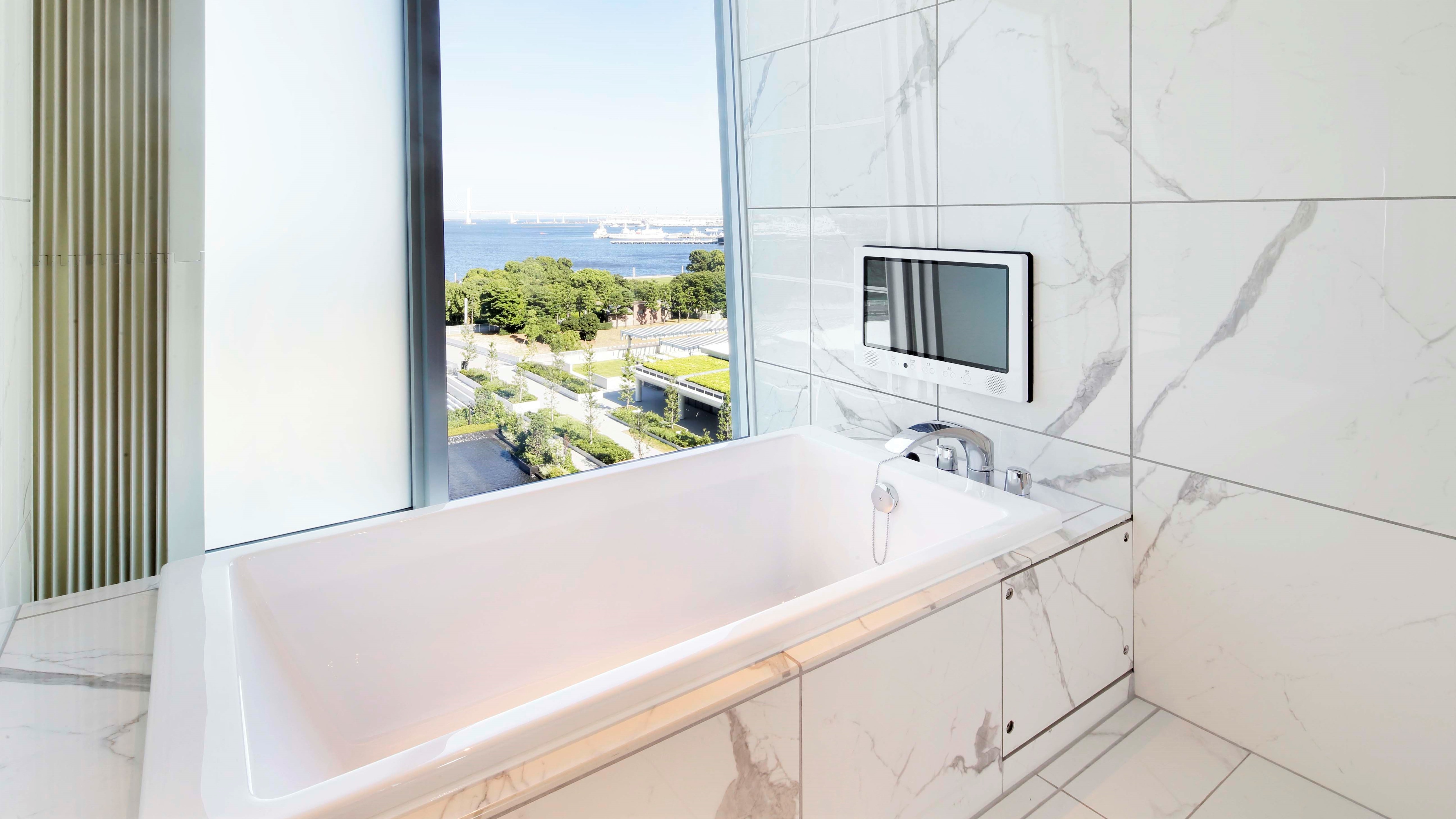 Bathroom (The Kahala Prestige Corner)