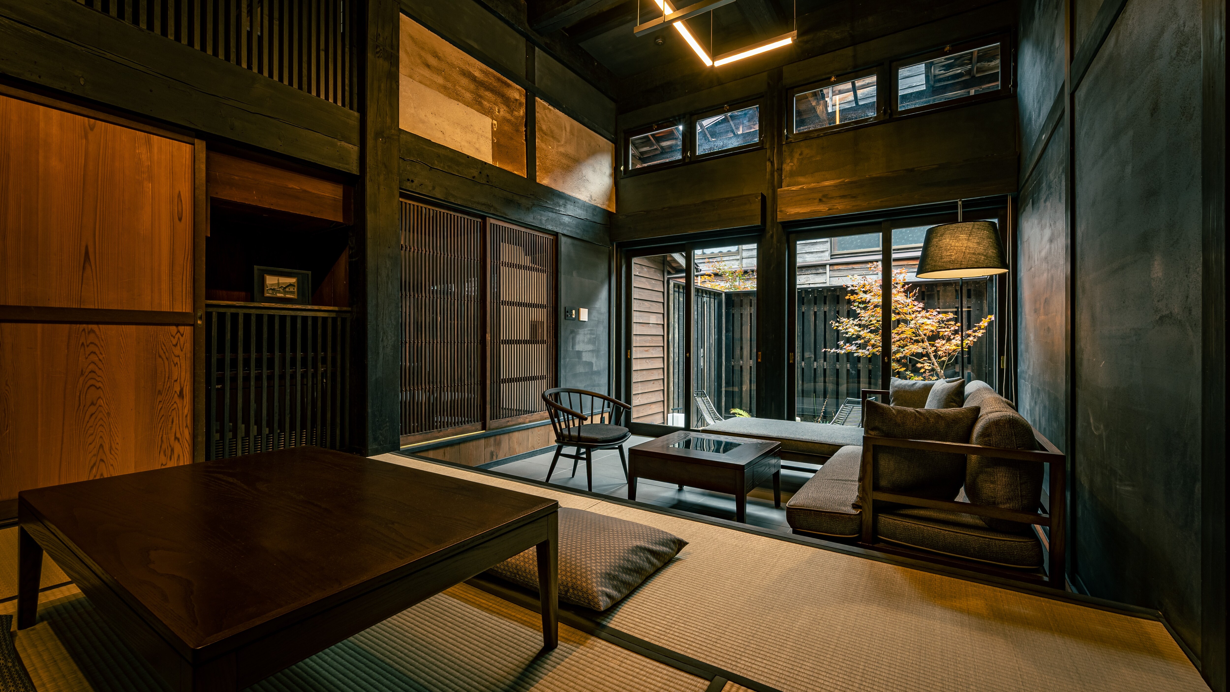 [Toshiyoshiya] A dynamic space that represents the Hyakusan / Shirakawago