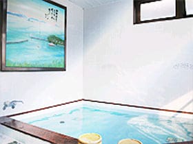 鹼性溫泉浴