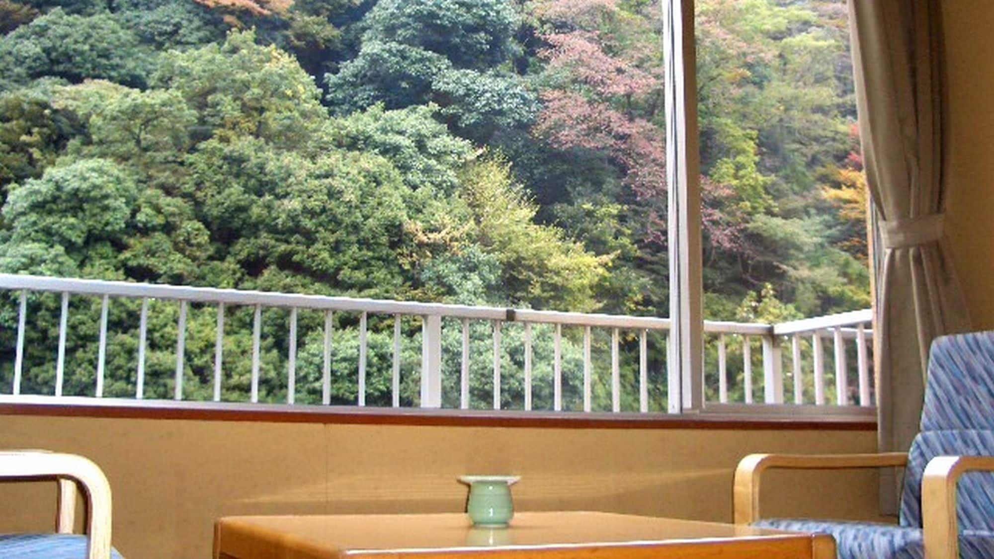 An example of a Japanese-style room on the river side