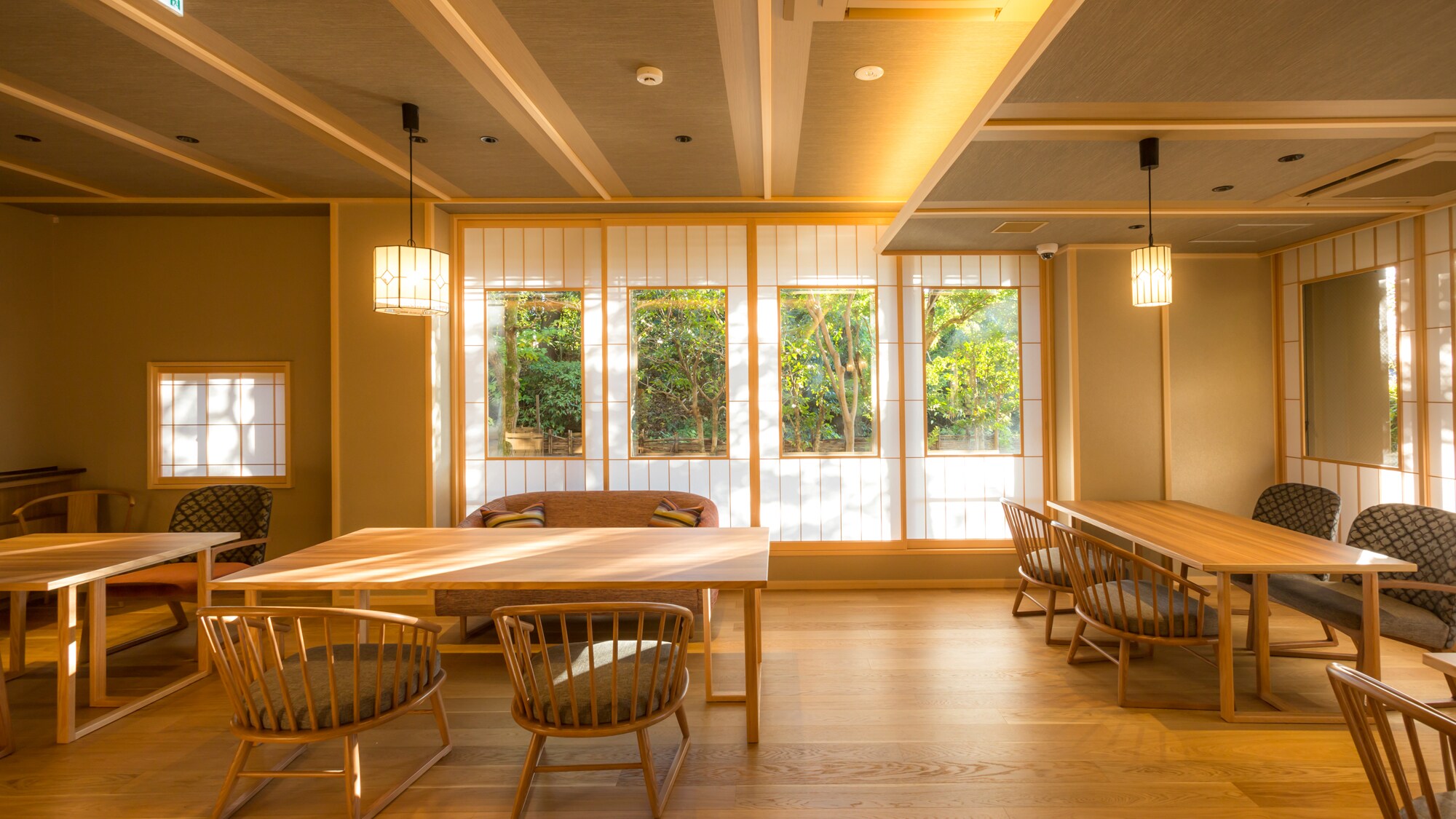 Guest lounge "Yasaka Living"