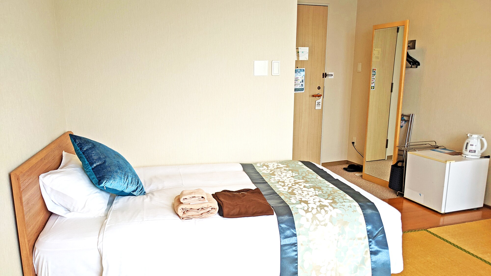 Simple Japanese Modern ★ Non-smoking ★ Semi-double bed (1-2 people)
