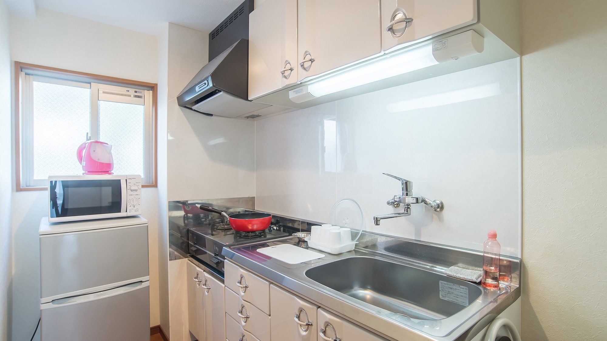 * [Kitchen / Room 2DK] Ideal for self-catering customers ♪ Refrigerators, microwave ovens, and plates are also available.