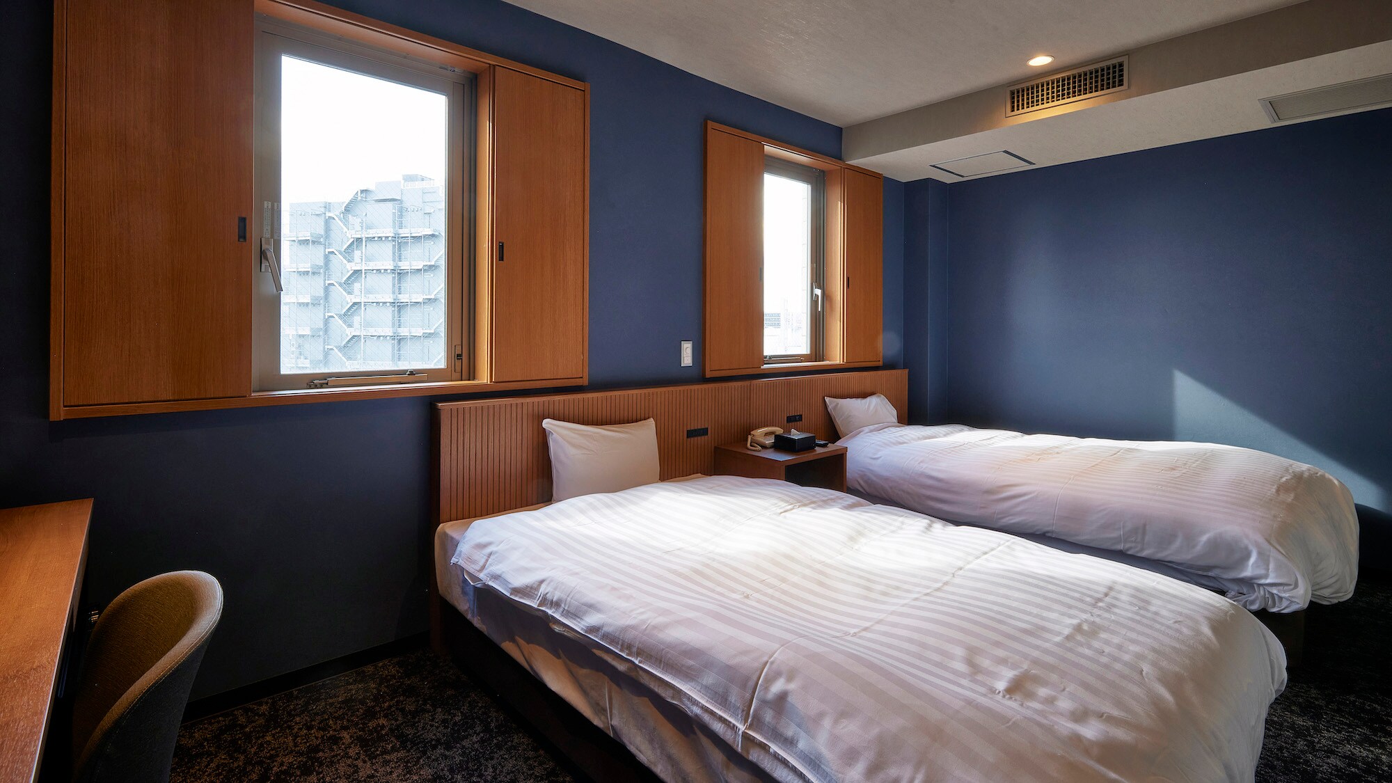 [Non-smoking] Main building twin room (24m²/semi-double bed 120cm wide x 2/capacity 1-4 people)