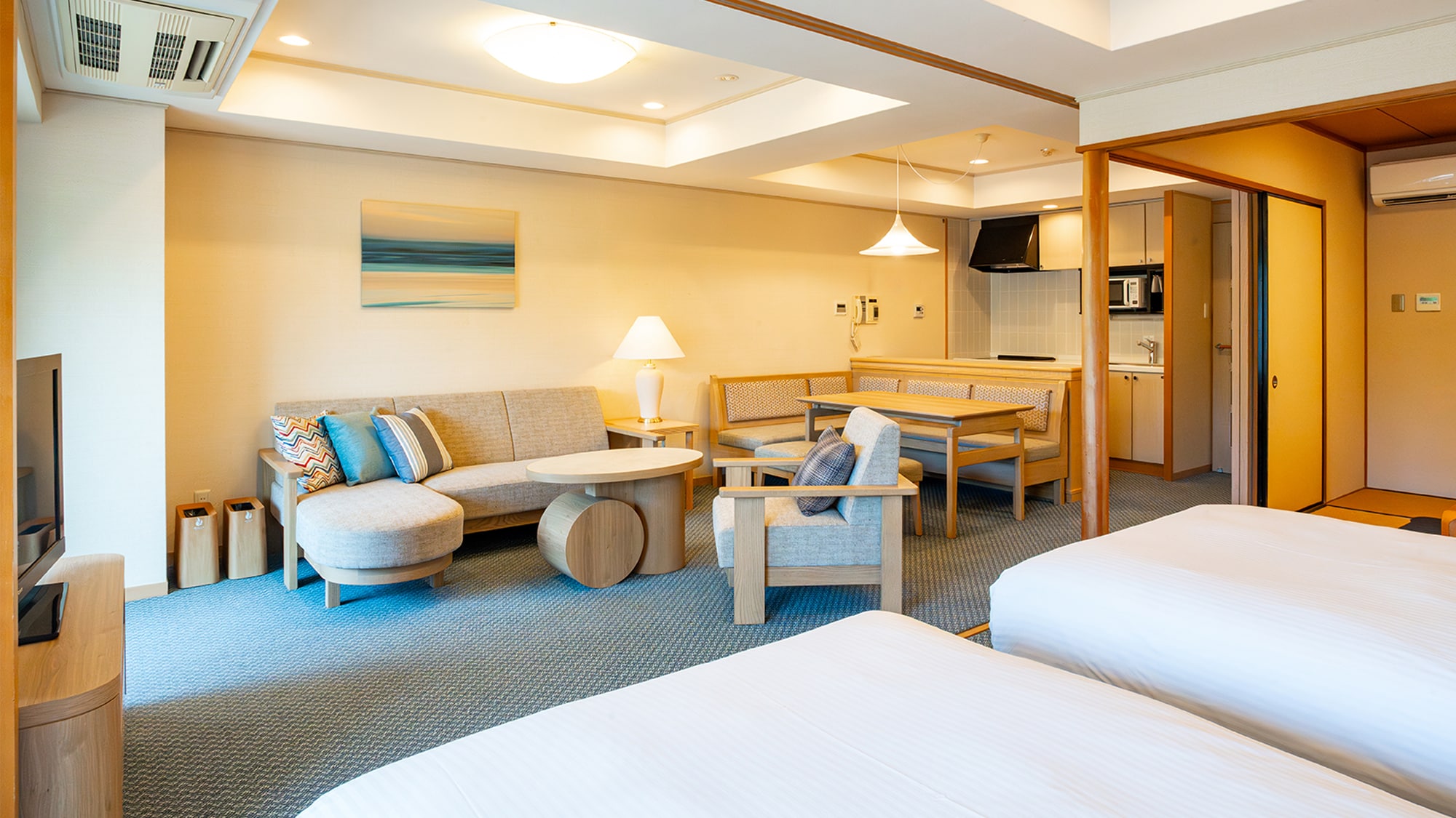 [Renovated] Japanese-Western style room