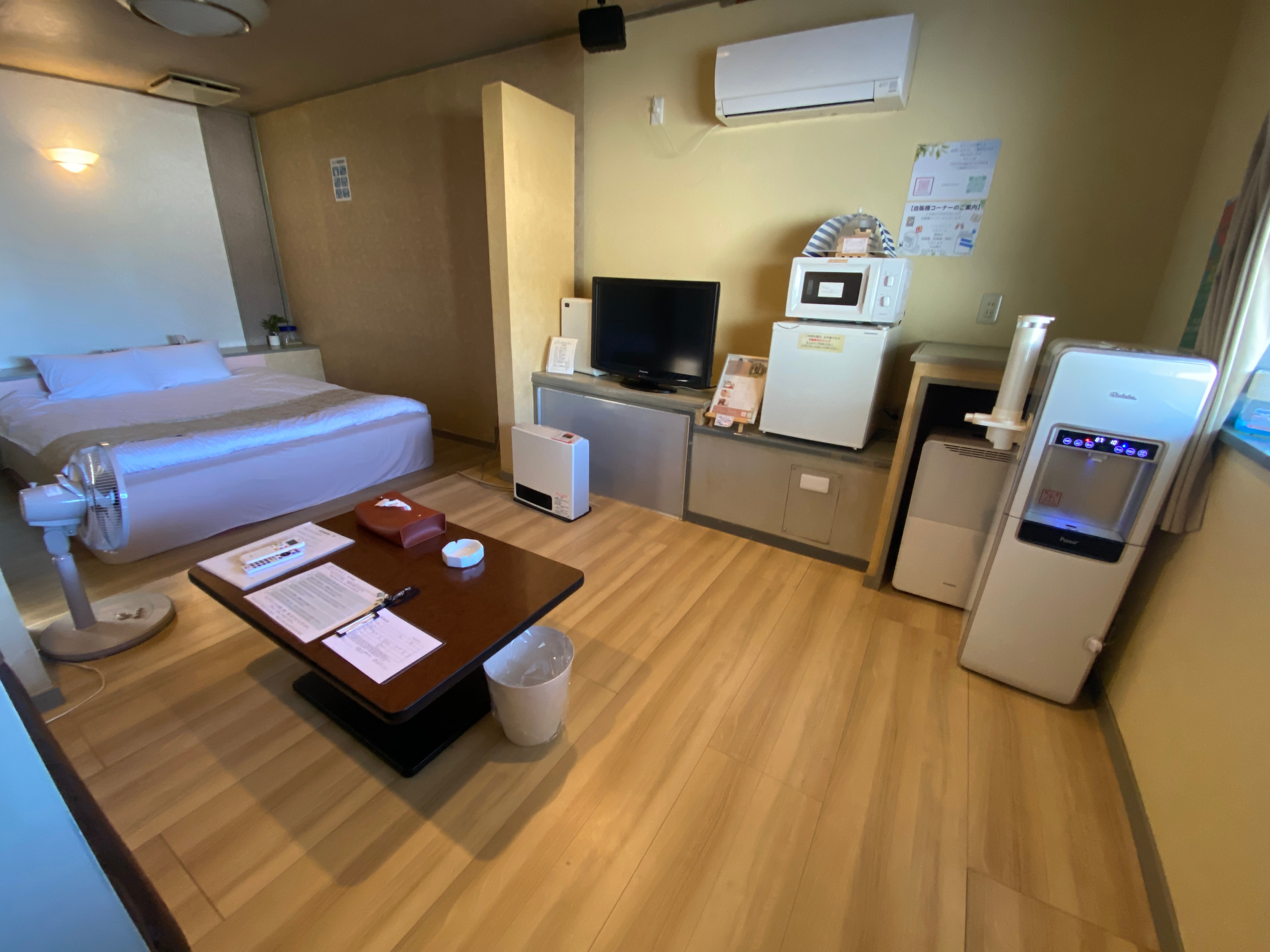 Room 16