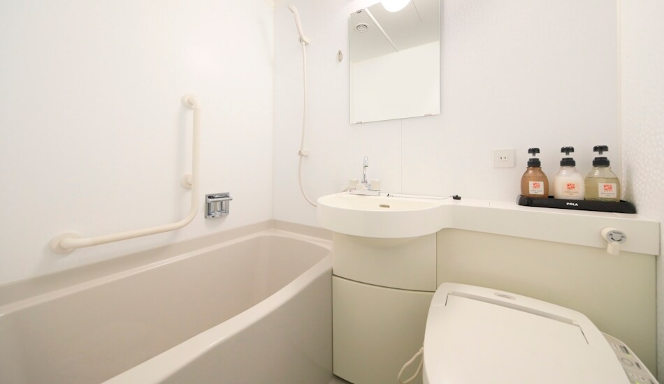 Customization | Guest Room Natural Light Room (Twin) 4