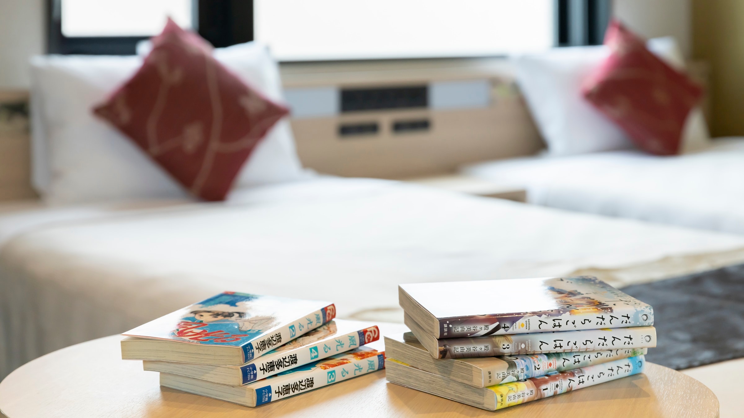Enjoy MANGA in your room