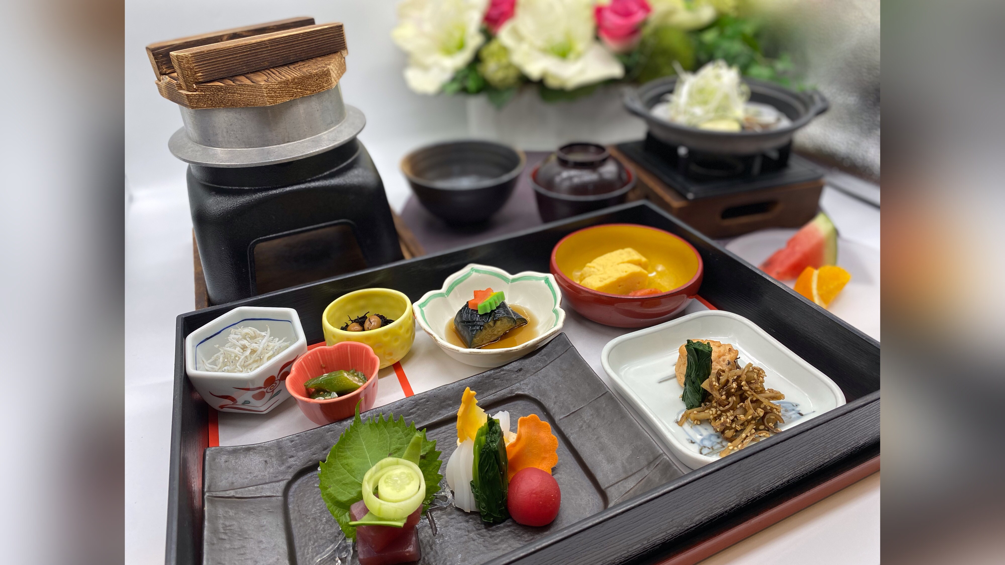 【조식：일본식(일례)】당일의 숙박 상황에 따라, 뷔페 or 정식(일식/양식/죽)을 준비합니다