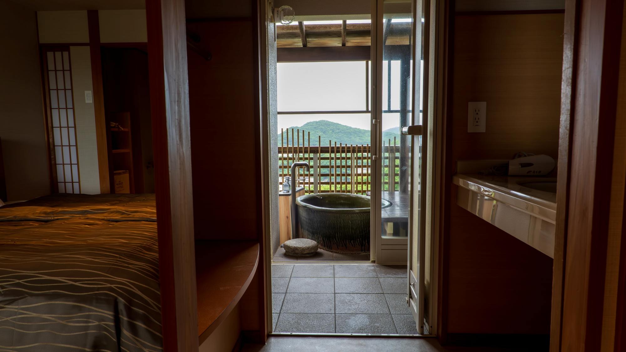 Special Japanese-Western room with open-air bath (35m²) *There are two types with different bed positions, but you cannot choose