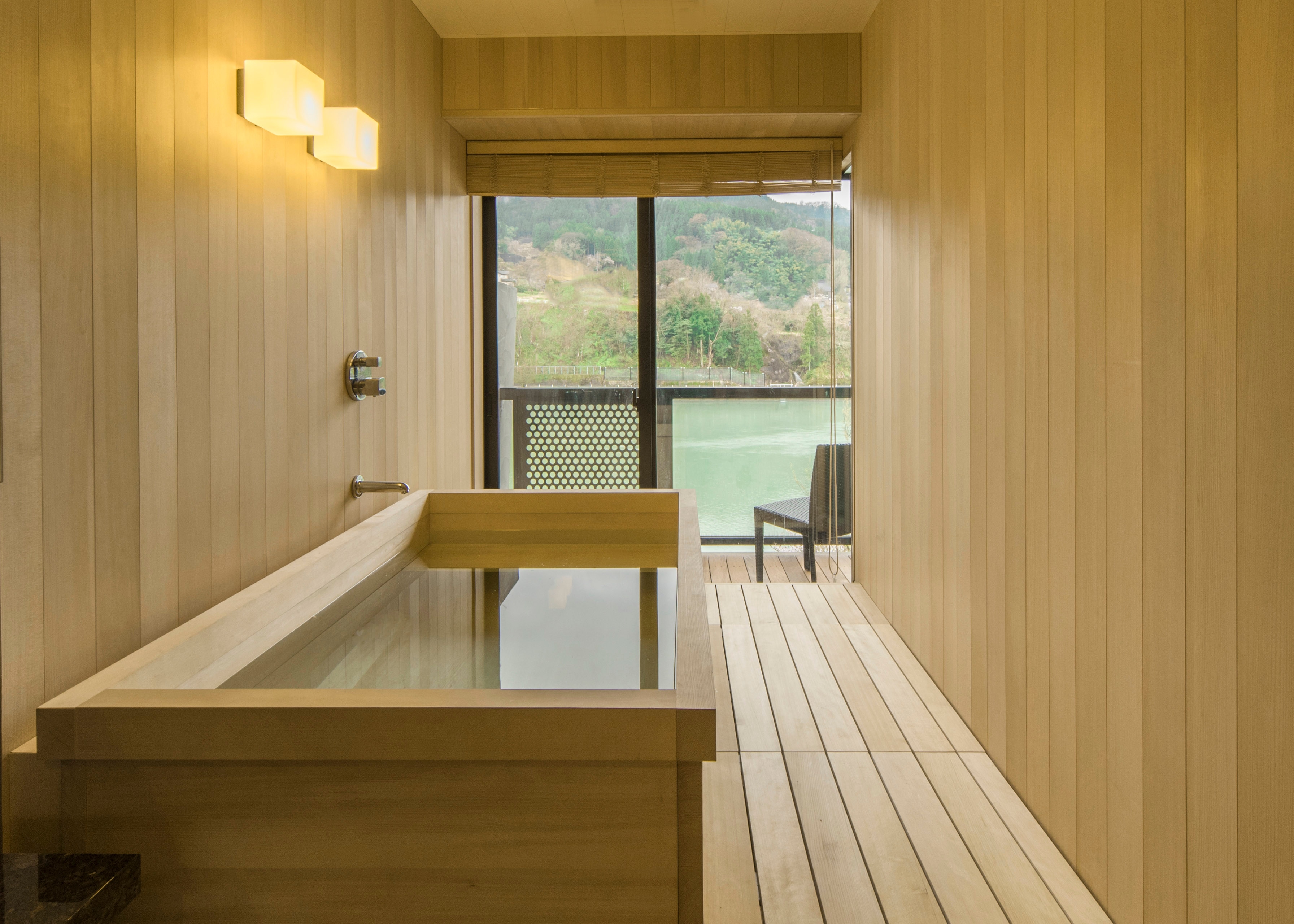 Main Building Modern Suite Room 303 "Tsuki" Bathroom
