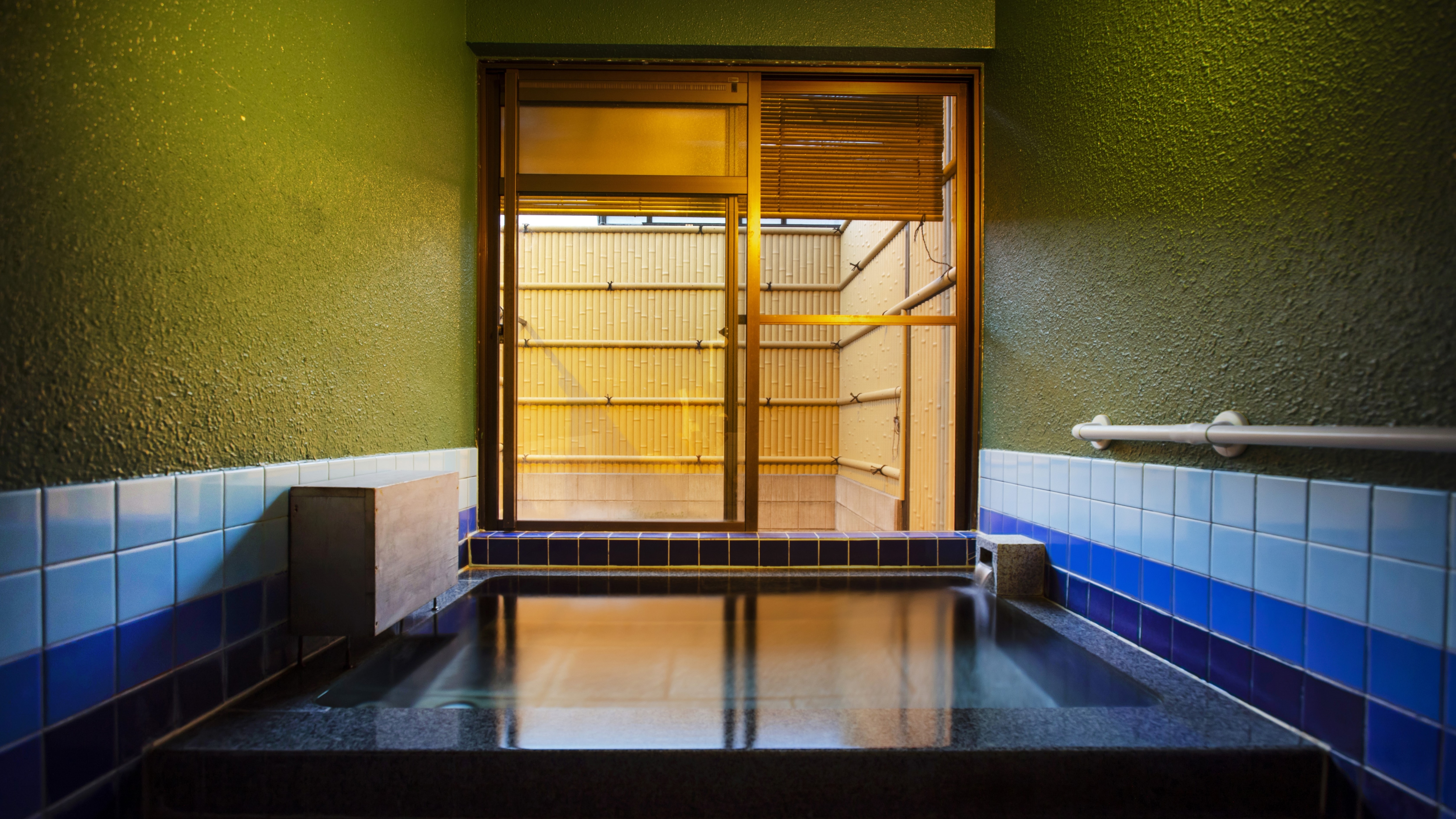  [Tắm] Tận hưởng Kizu Onsen tự do, suối nước nóng lâu đời nhất ở Tỉnh Kyoto. Suối nước nóng đơn giản sẽ làm ấm bạn ngay lập tức.