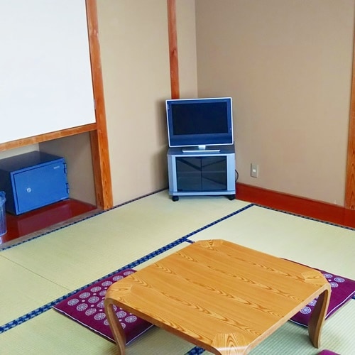 Japanese-style room with bath and toilet