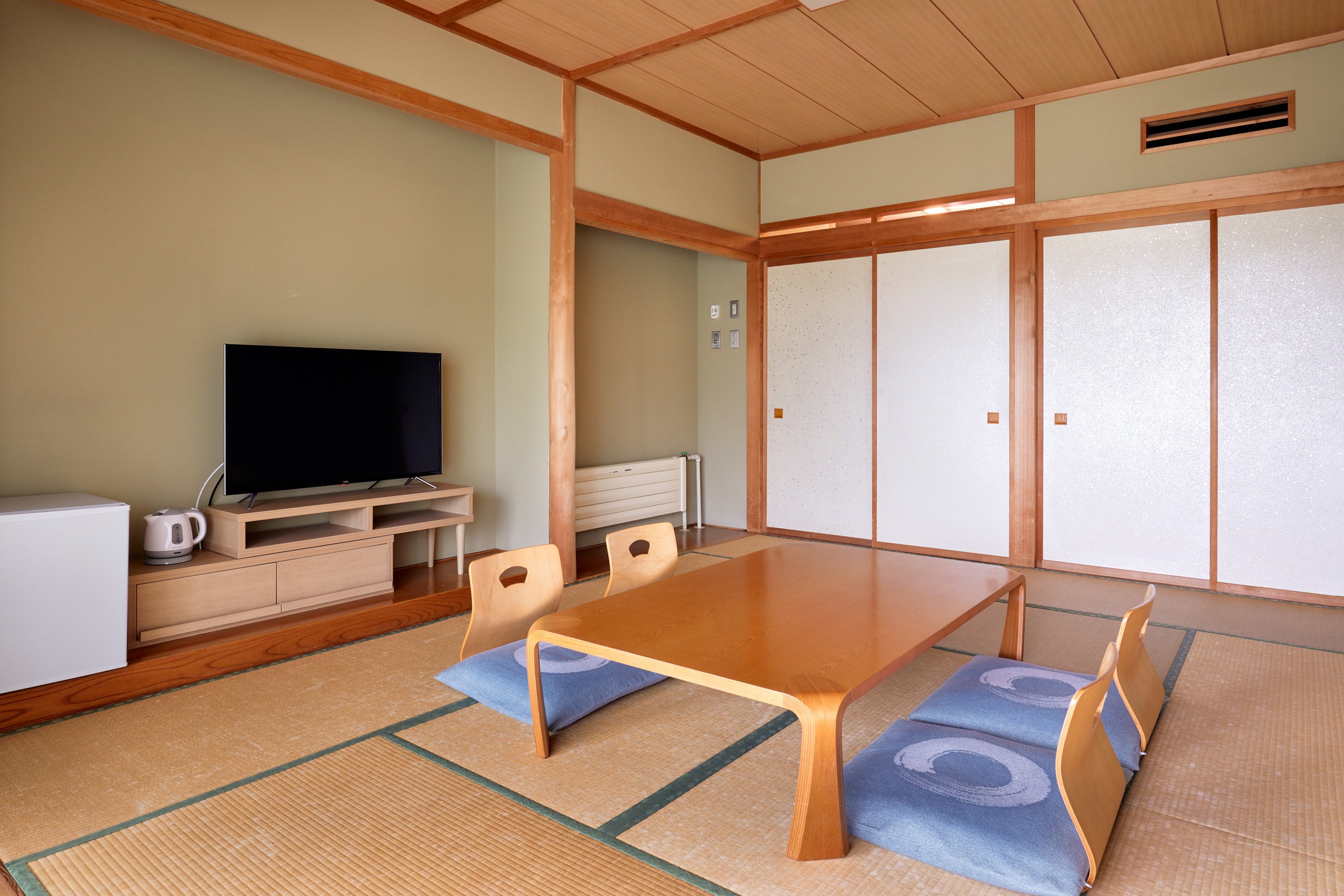 Japanese-style room with 10 tatami mats (1-5 people)