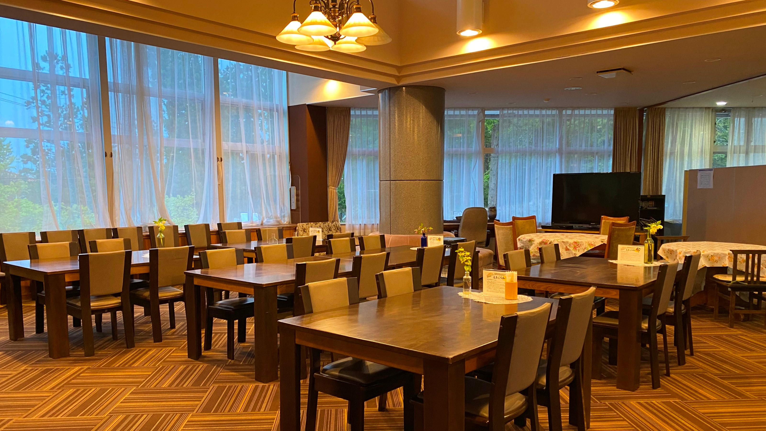 ●[Dining] Located on the second floor of the hotel.