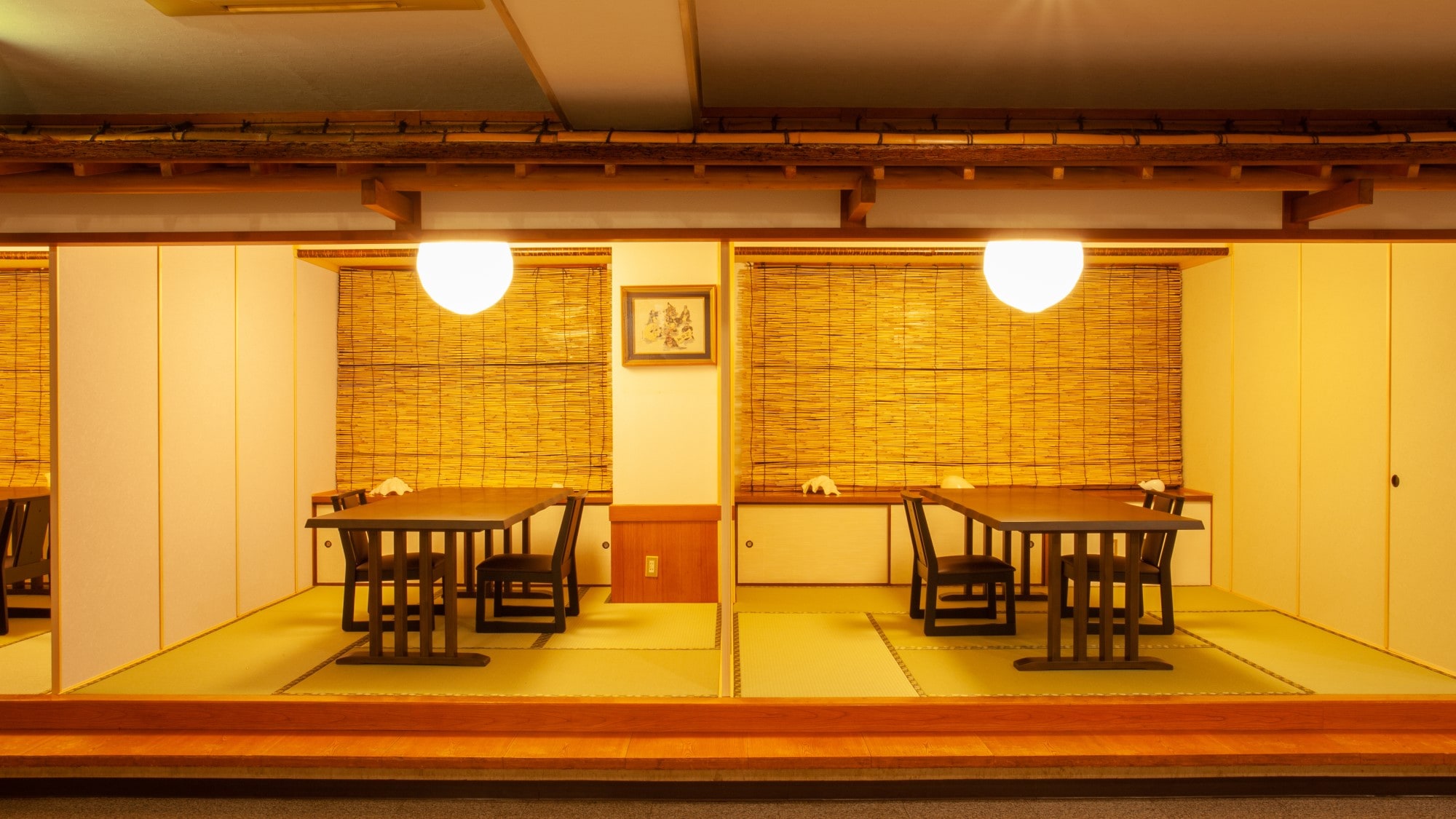 [Restaurant] Semi-private room venue. You can enjoy your meal slowly in a calm space.
