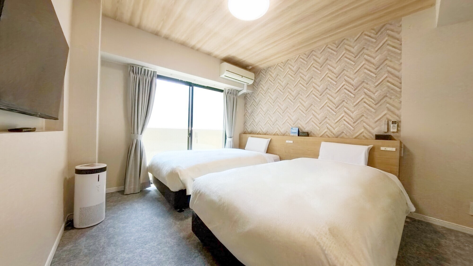 <Guest room image>