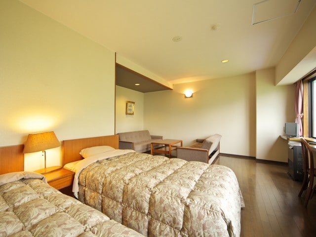 Western-style room A (capacity 4 people) with unit bath and toilet