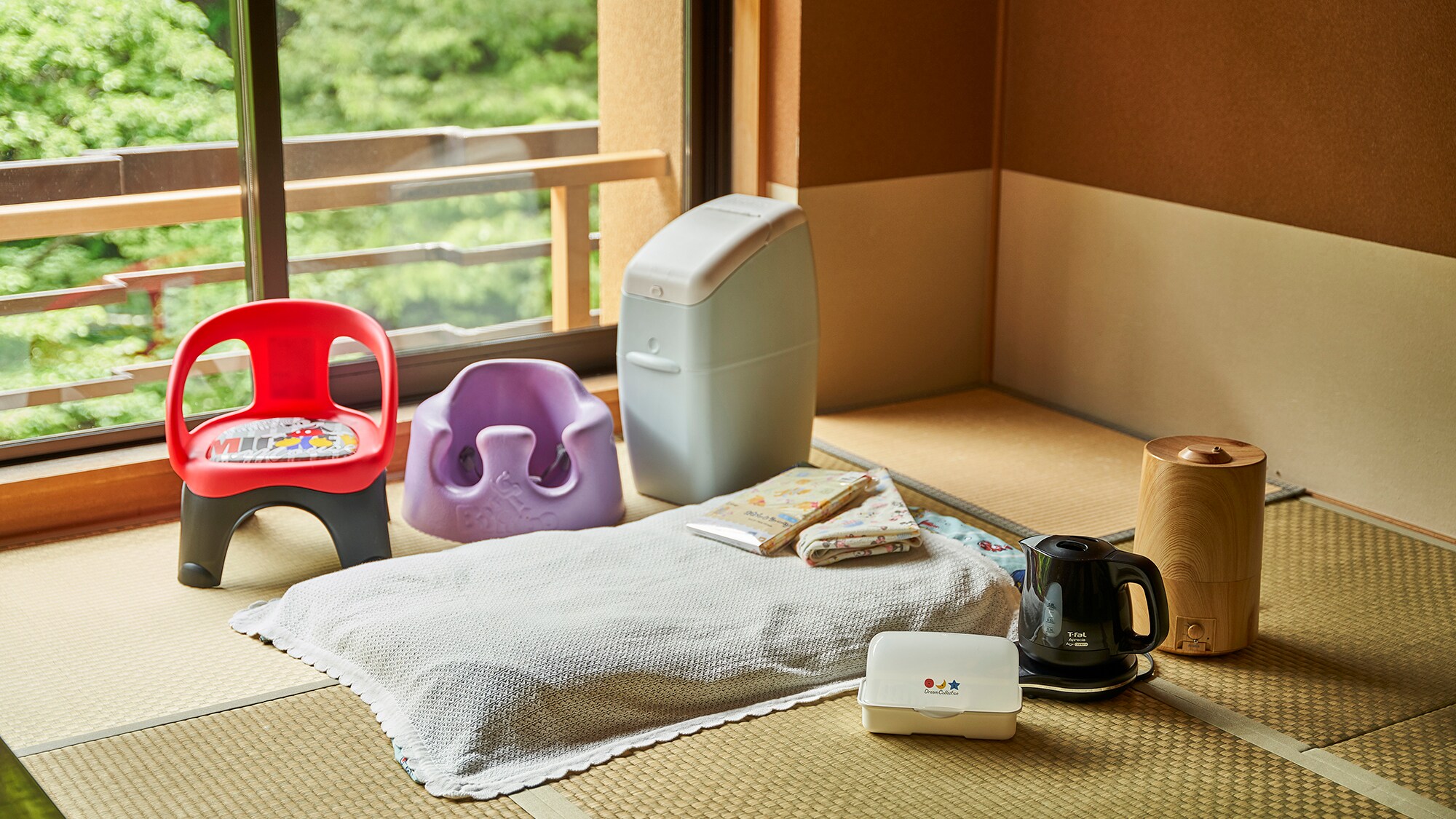 Baby goods that can be used in the room