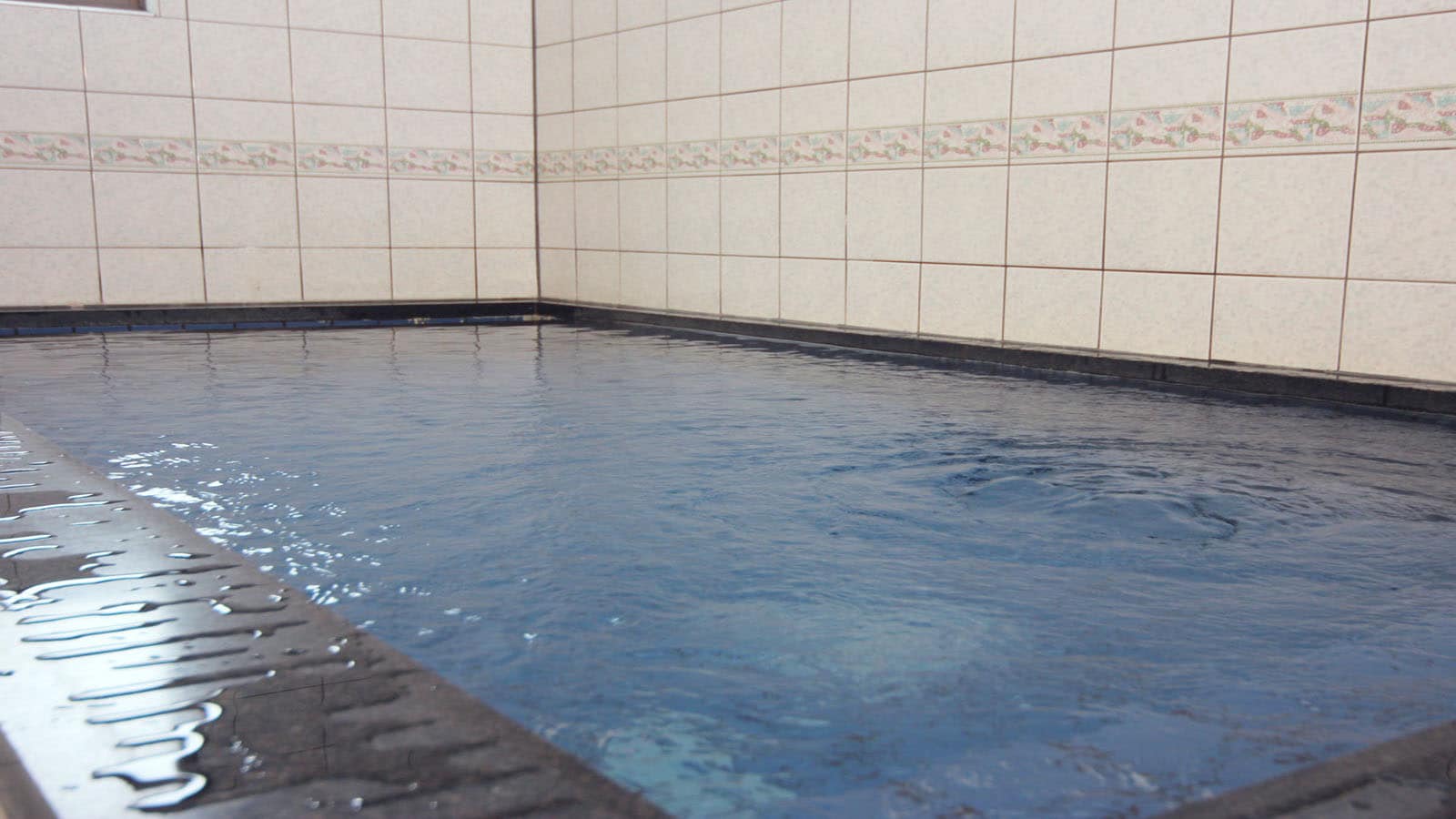 Large communal bath