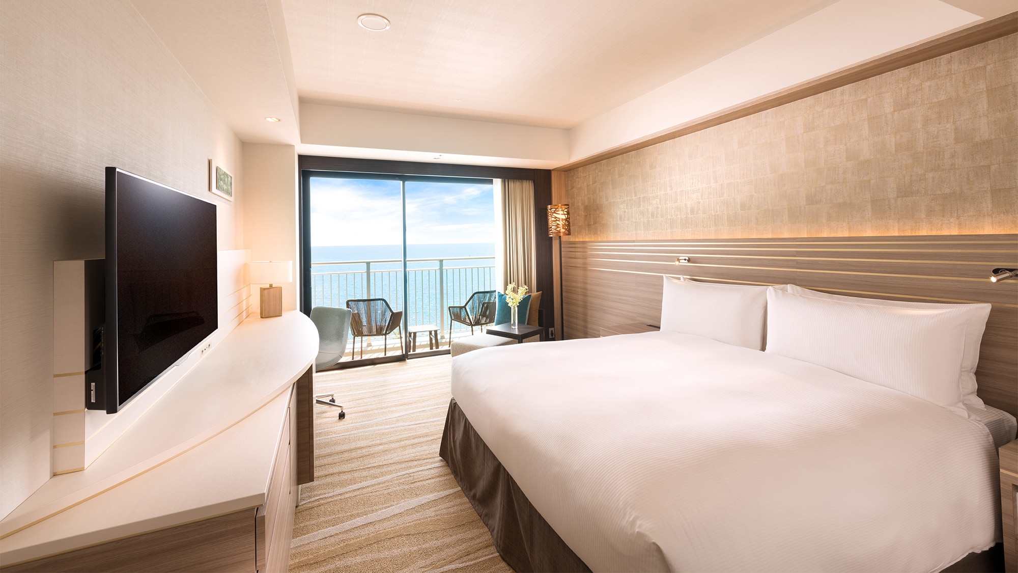 Guest room Ocean view with balcony (king bed)